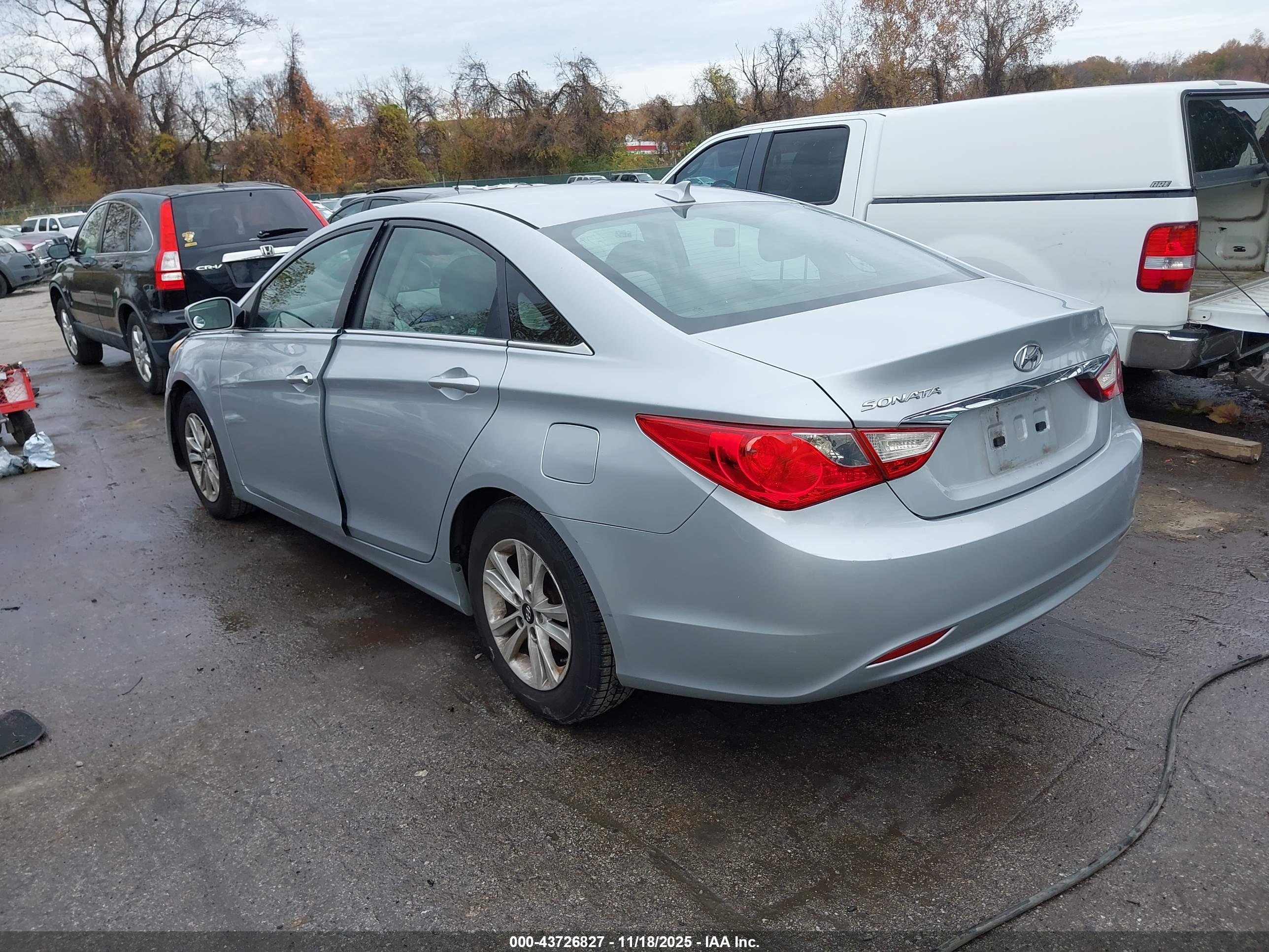 HYUNDAI SONATA image 3