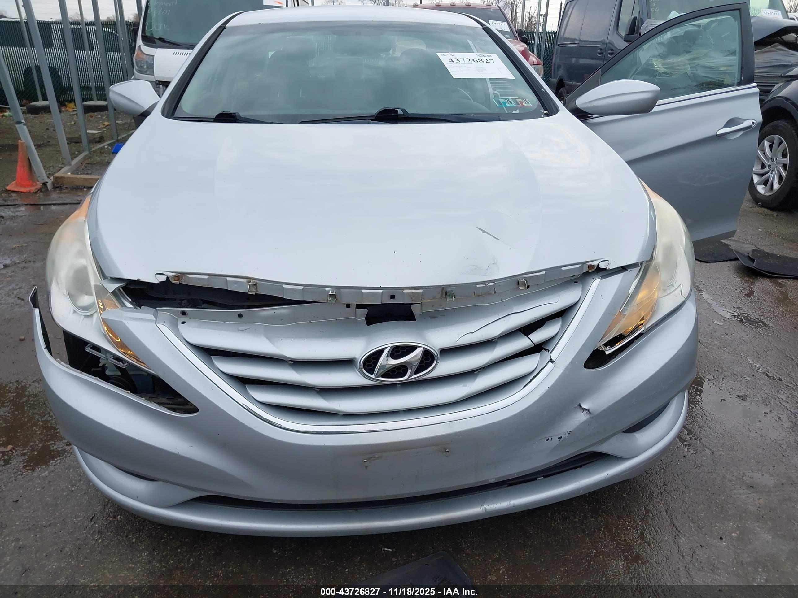 HYUNDAI SONATA image 6