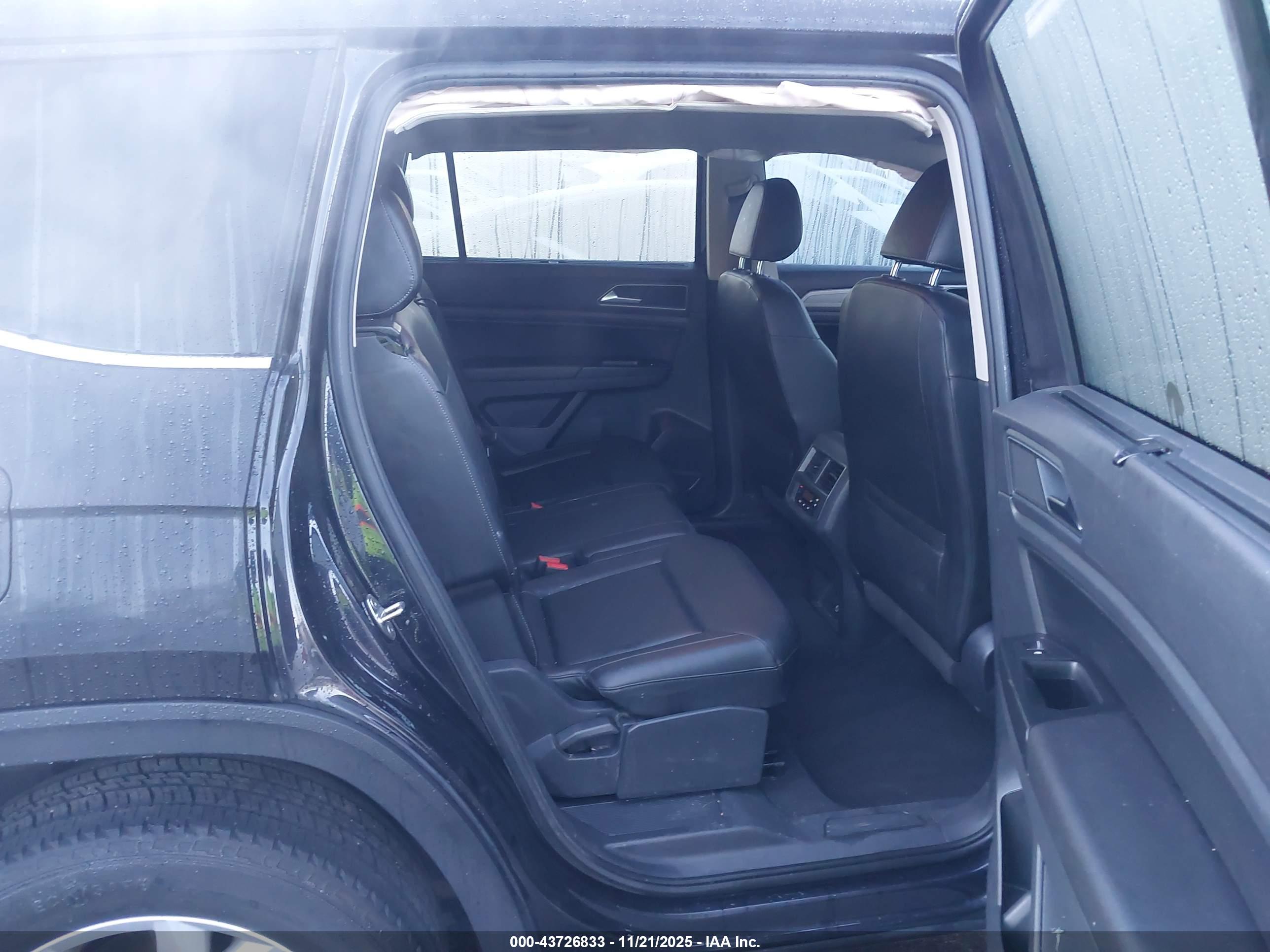 VOLKSWAGEN ATLAS image 8