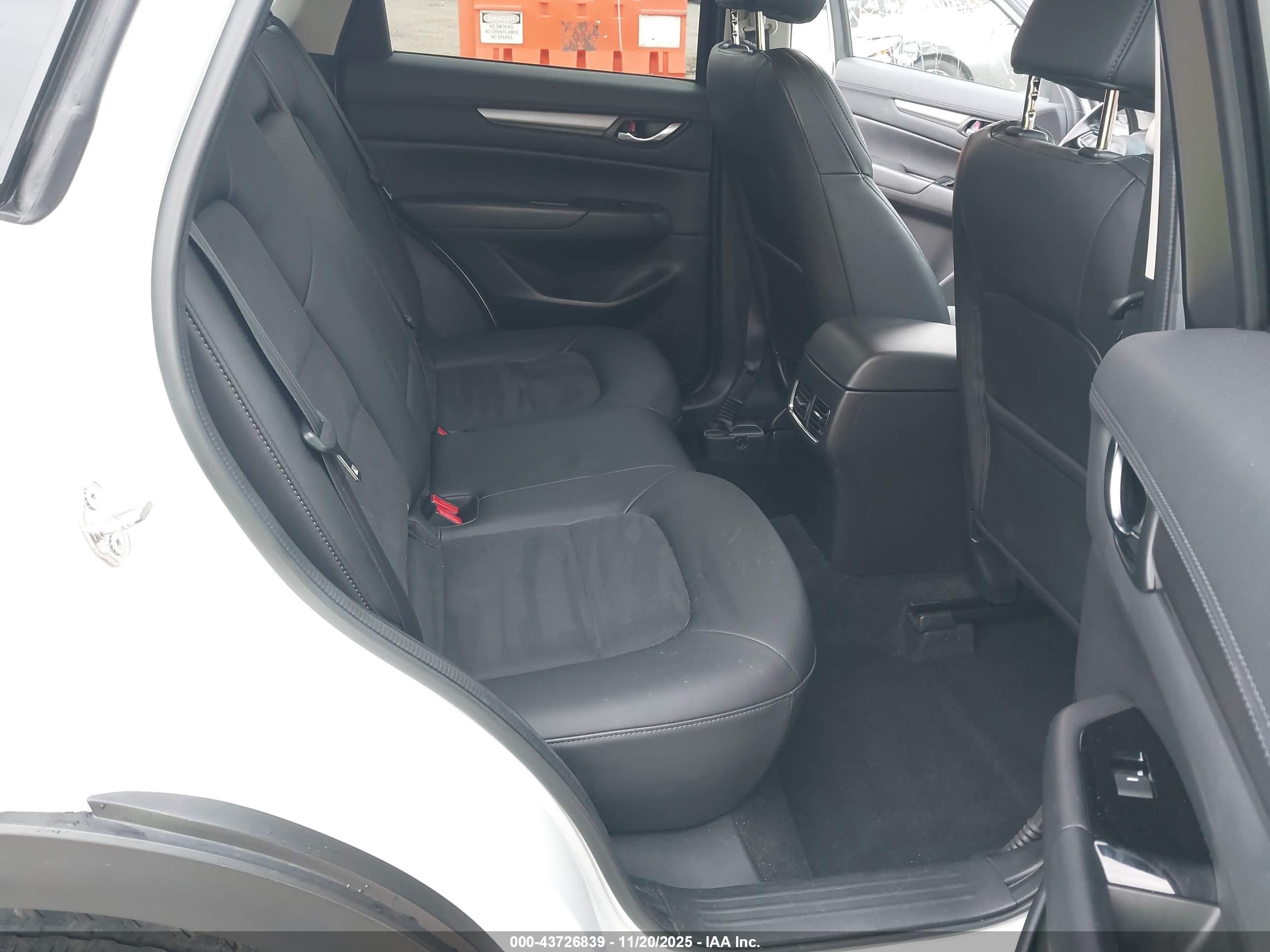 MAZDA CX-5 image 8