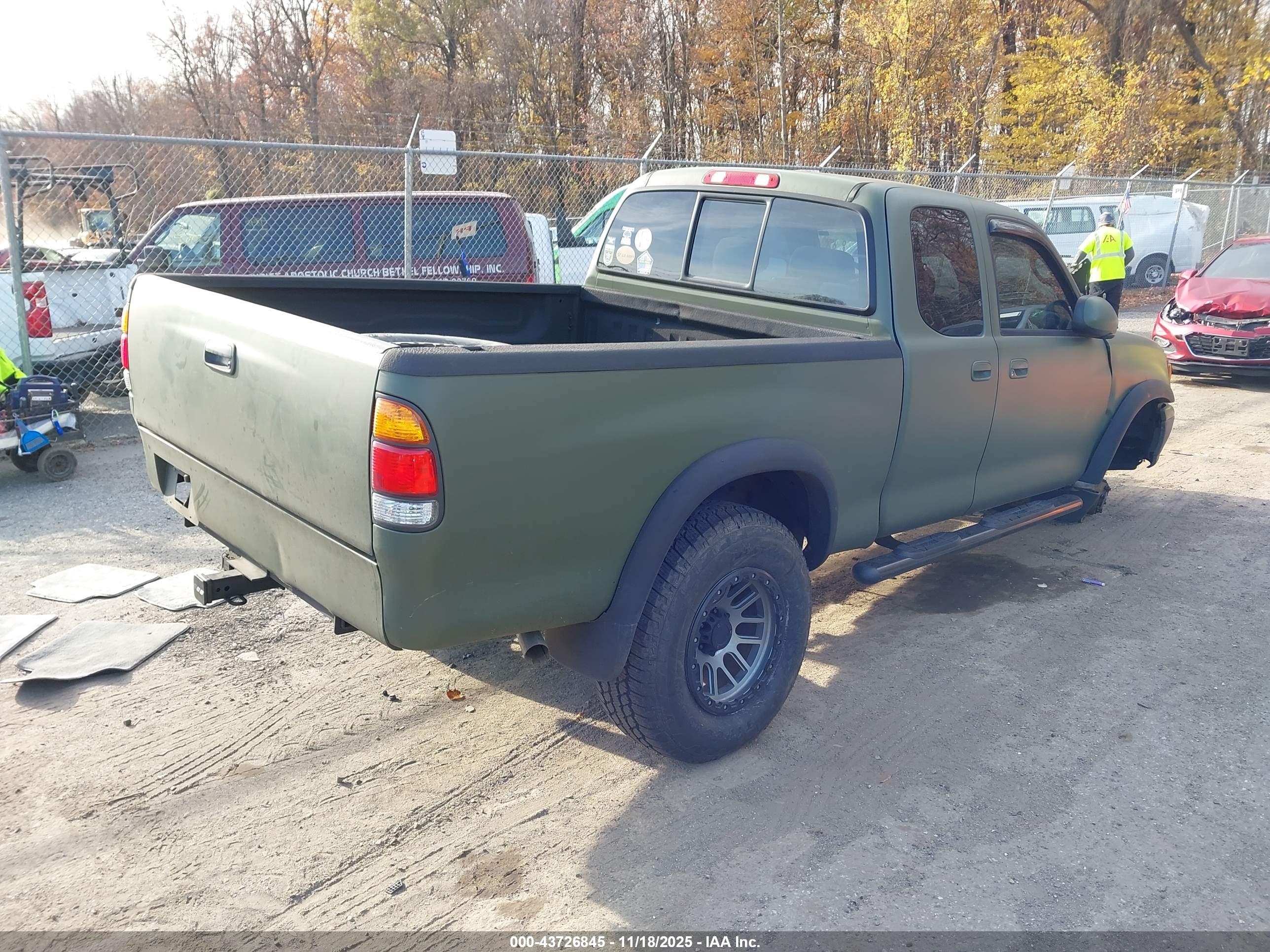 TOYOTA TUNDRA image 4