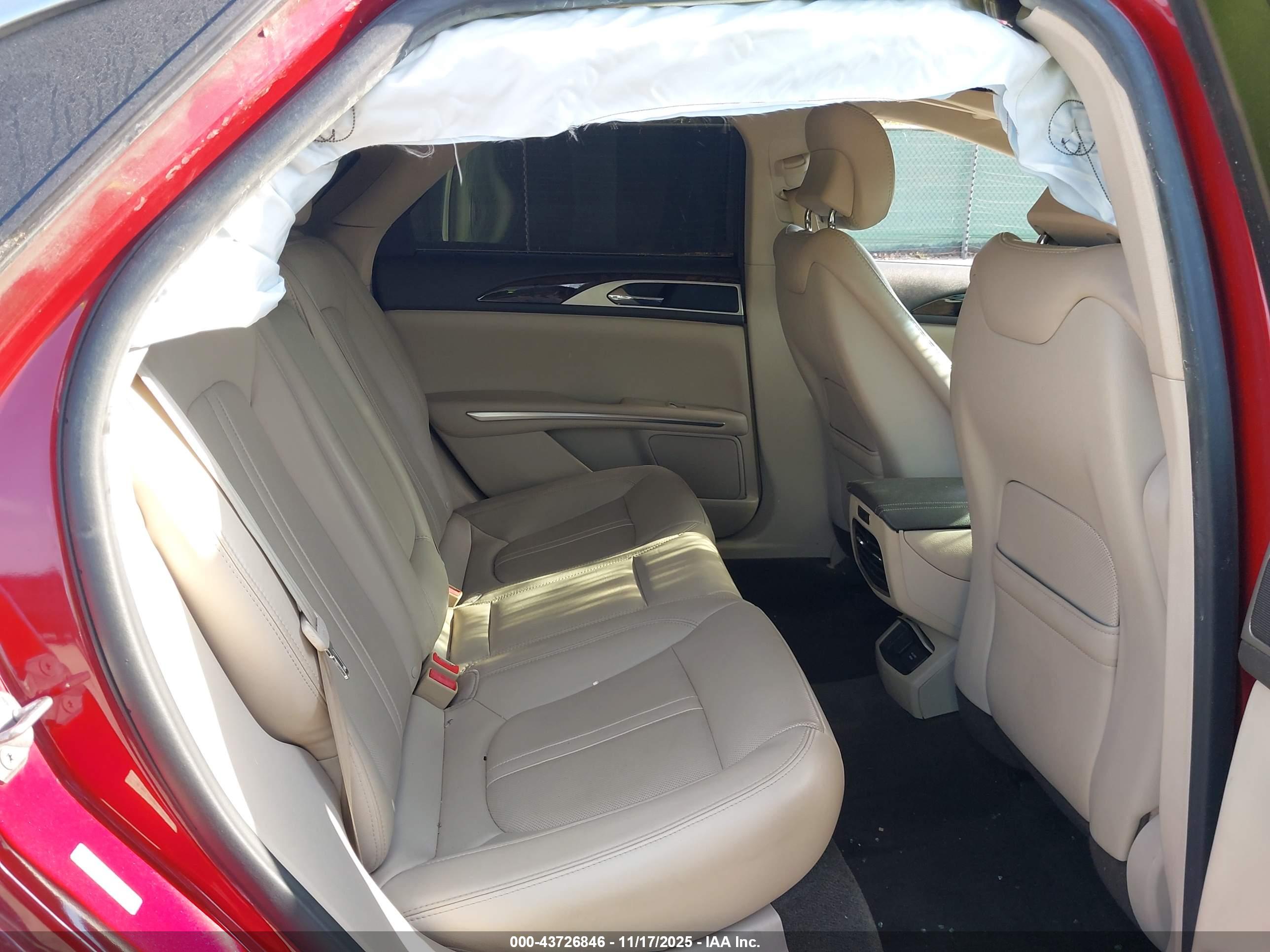 LINCOLN MKZ image 8