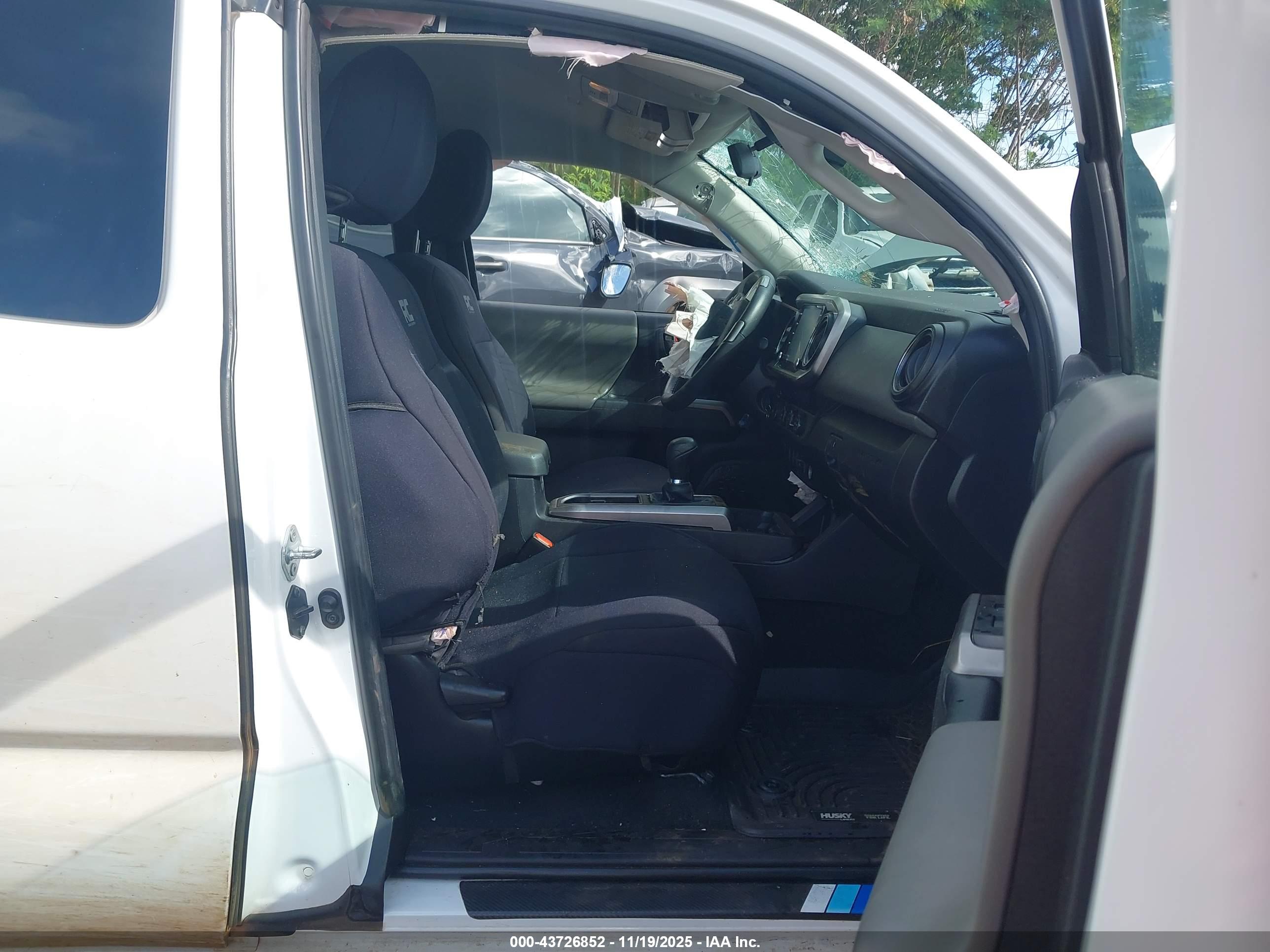 TOYOTA TACOMA image 5
