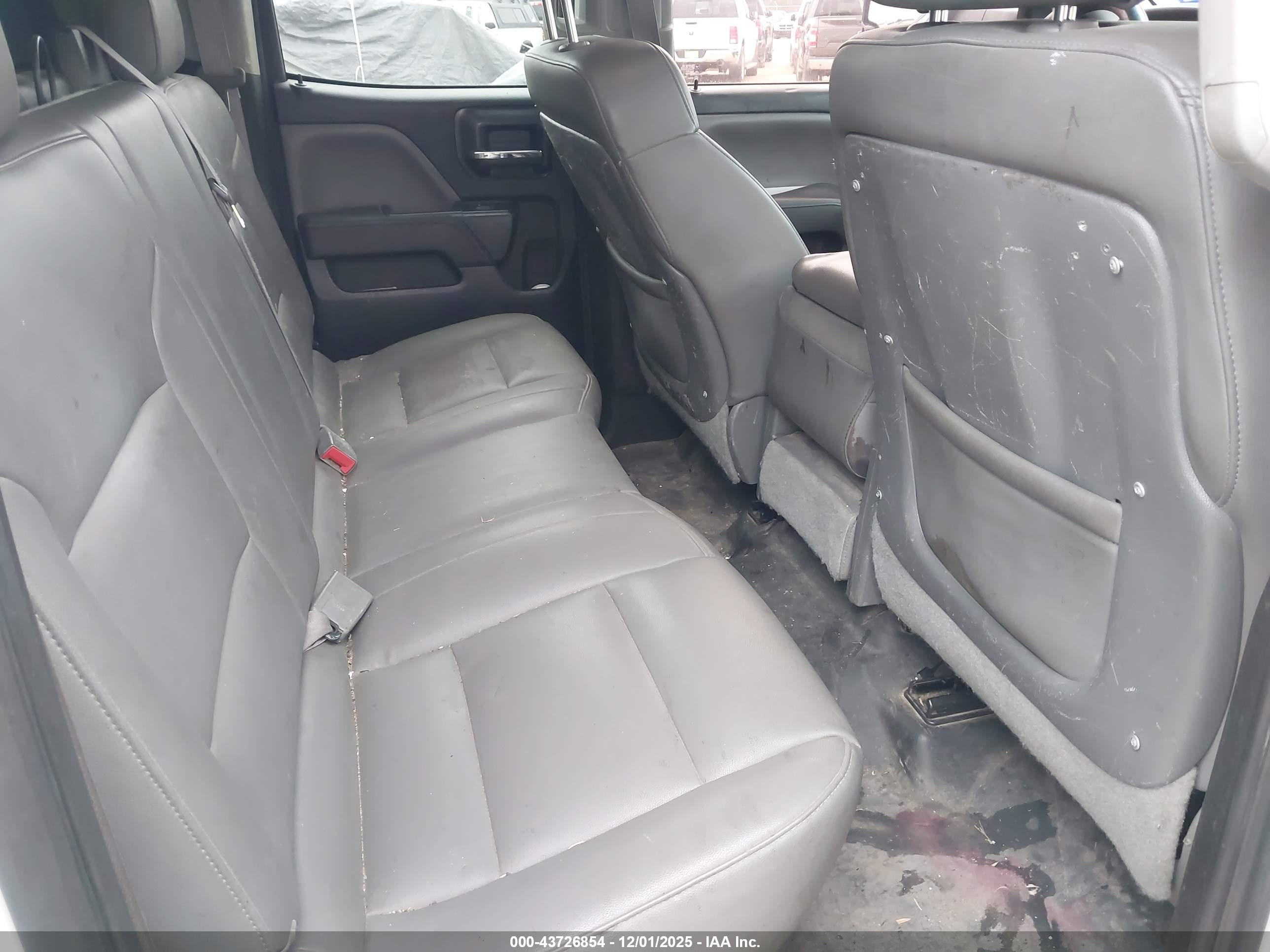 CHEVROLET SILVERADO image 8