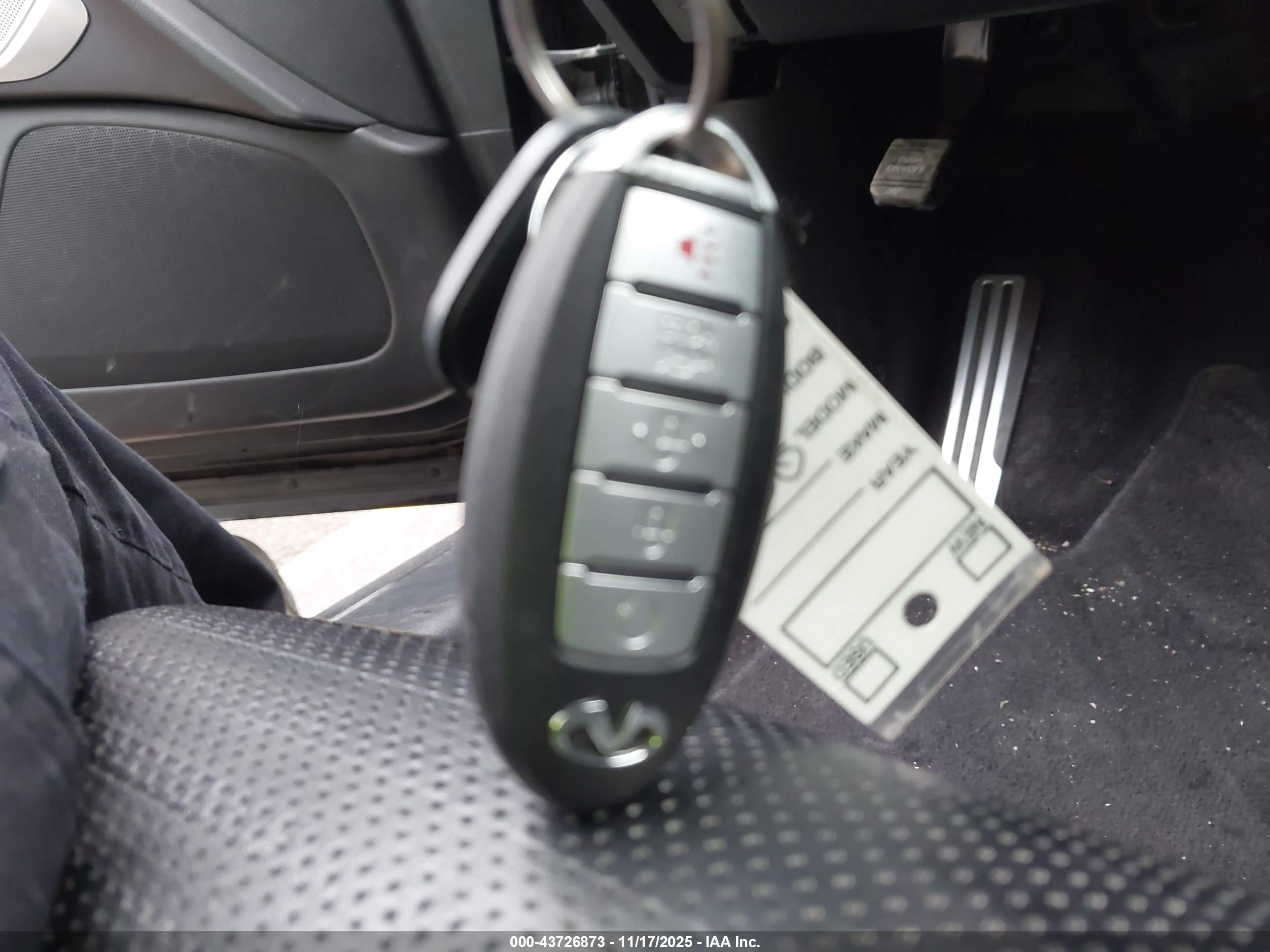 INFINITI Q50 image 11