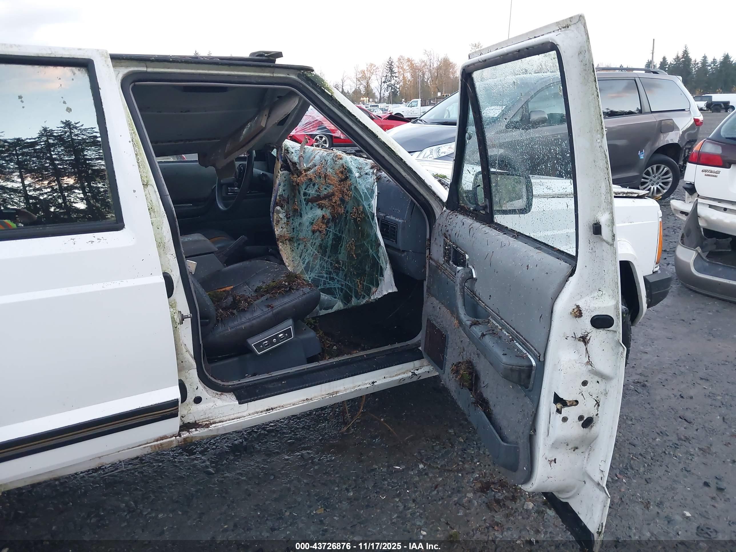 JEEP CHEROKEE image 5
