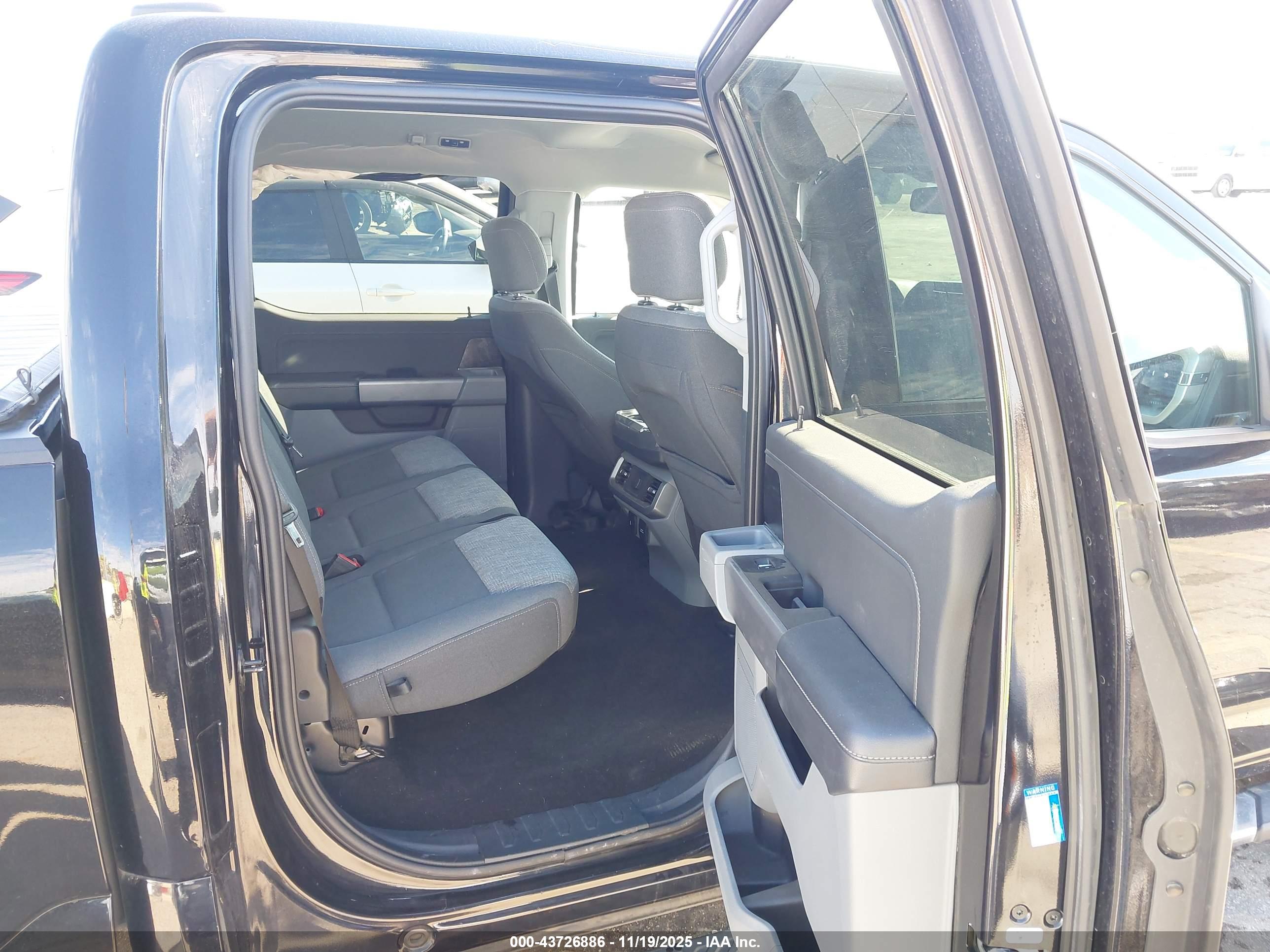 FORD F-150 image 8