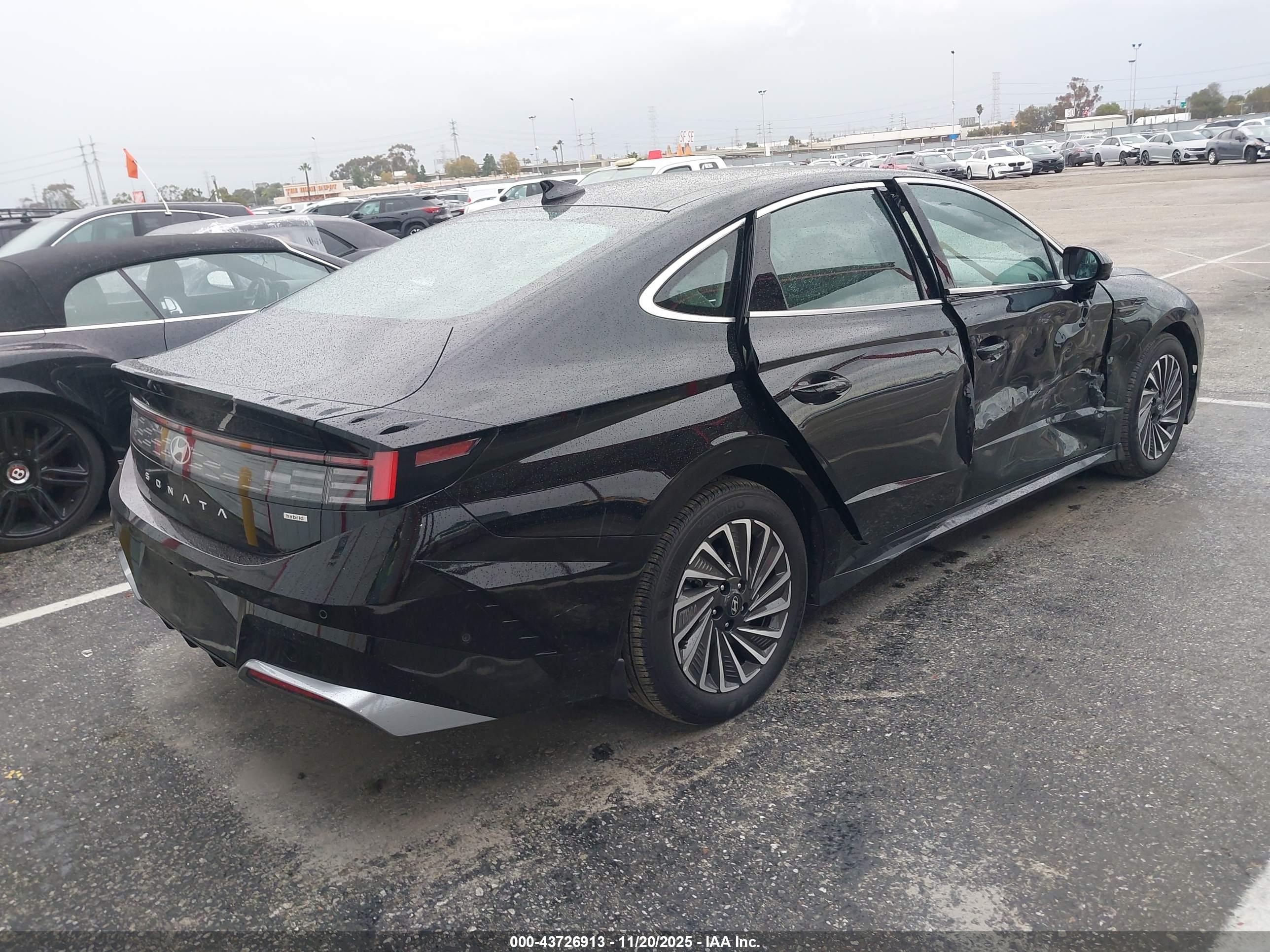 HYUNDAI SONATA image 4