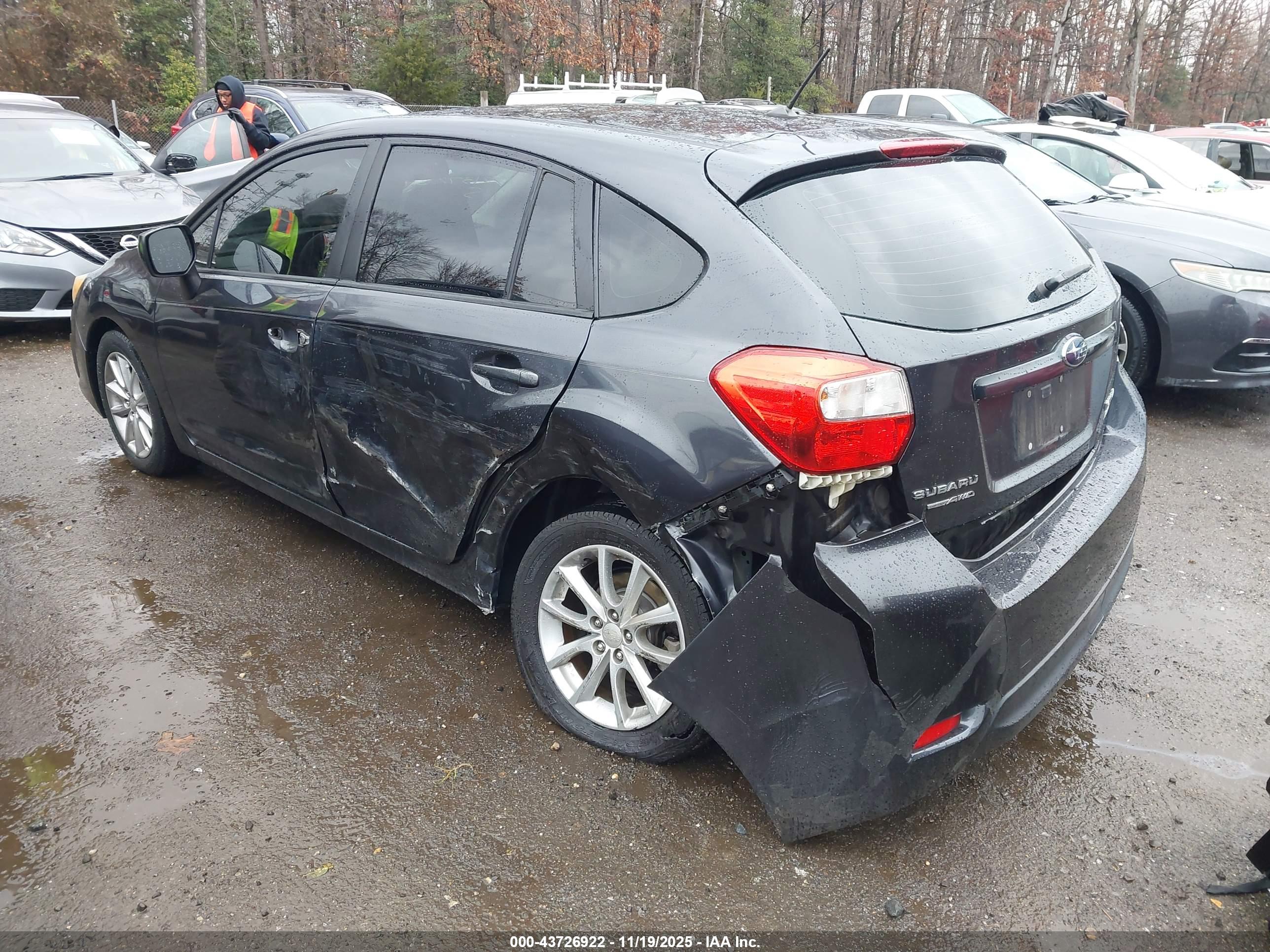 SUBARU IMPREZA image 3