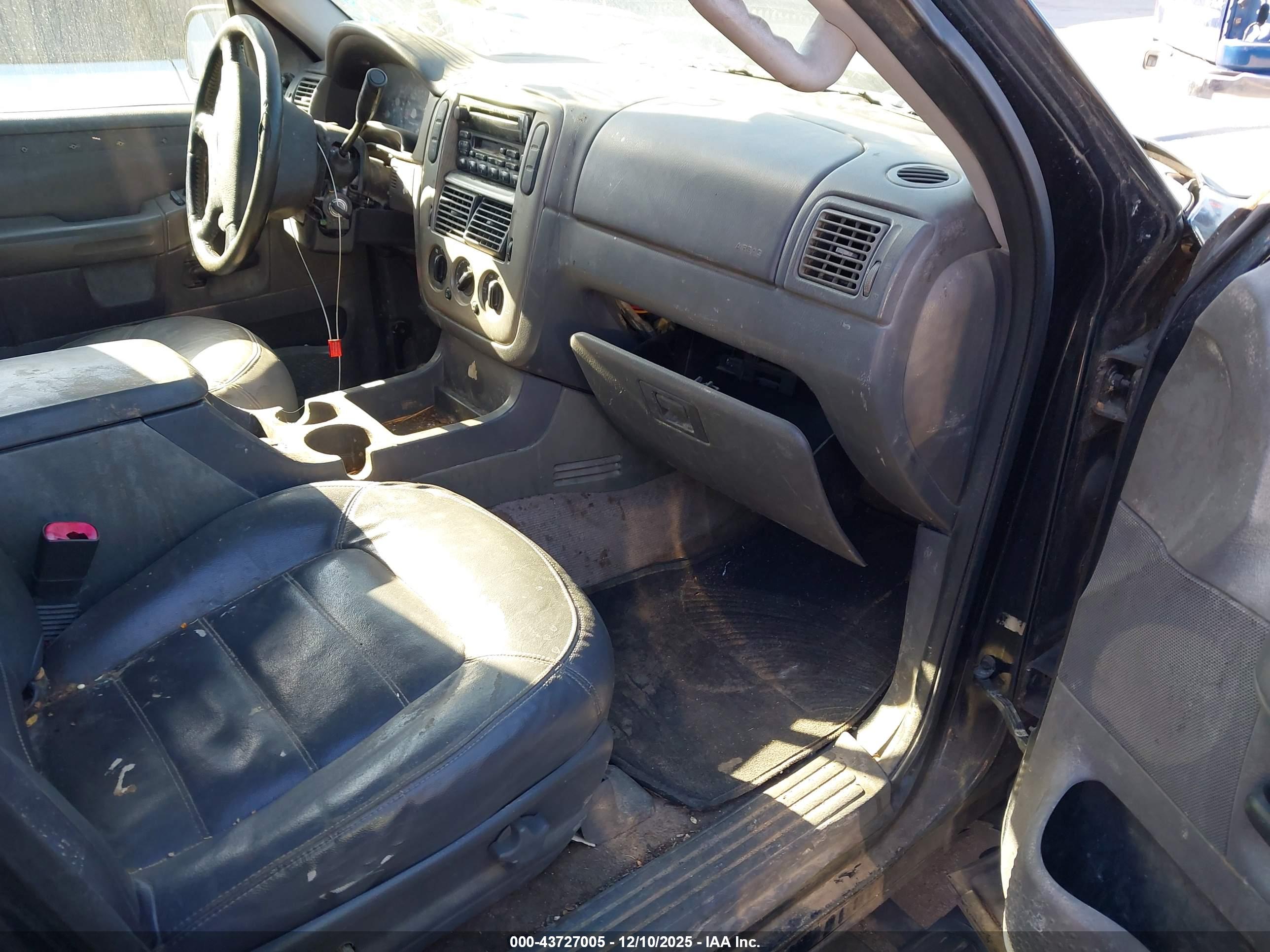 FORD EXPLORER image 5