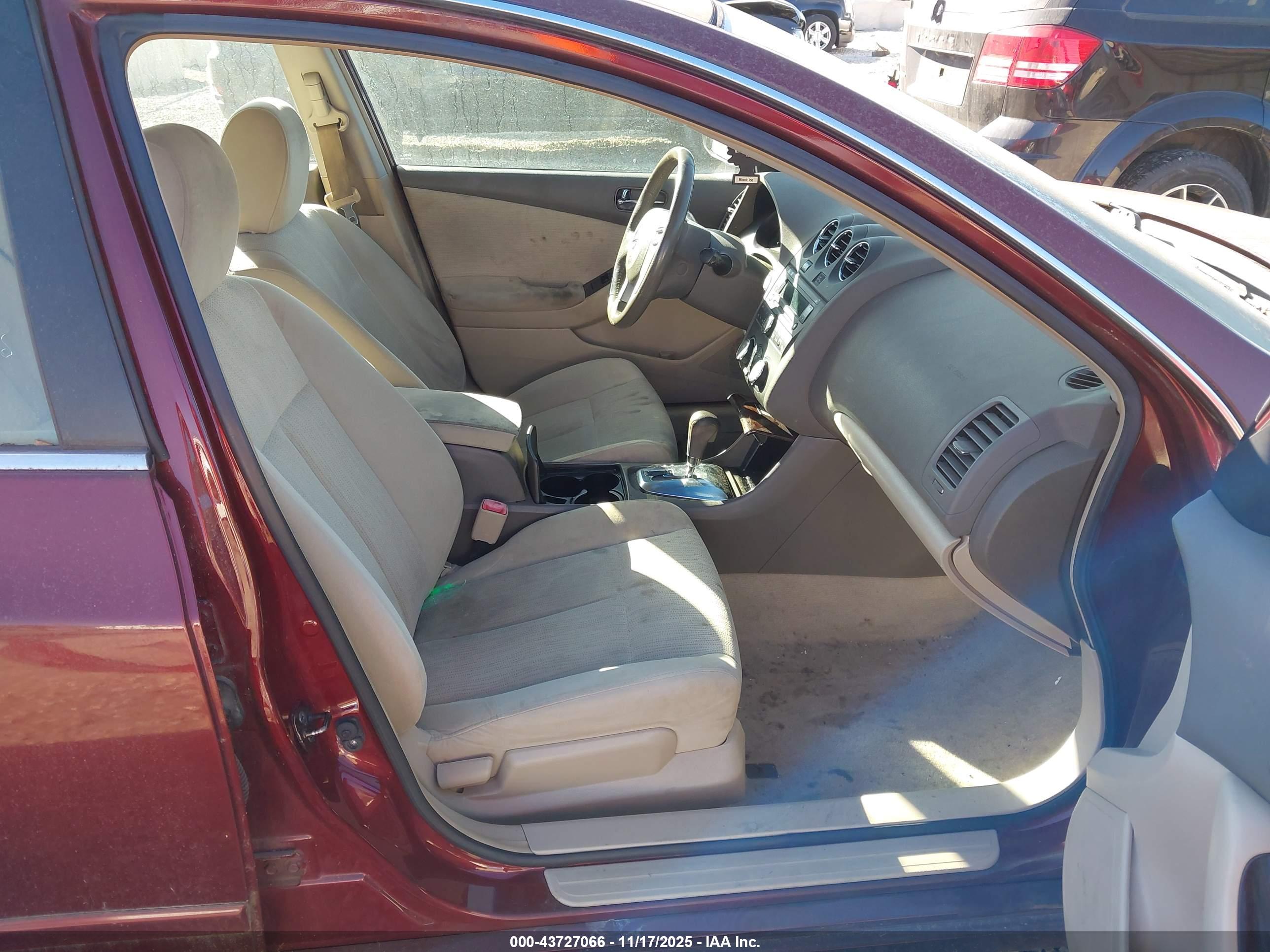 NISSAN ALTIMA image 5