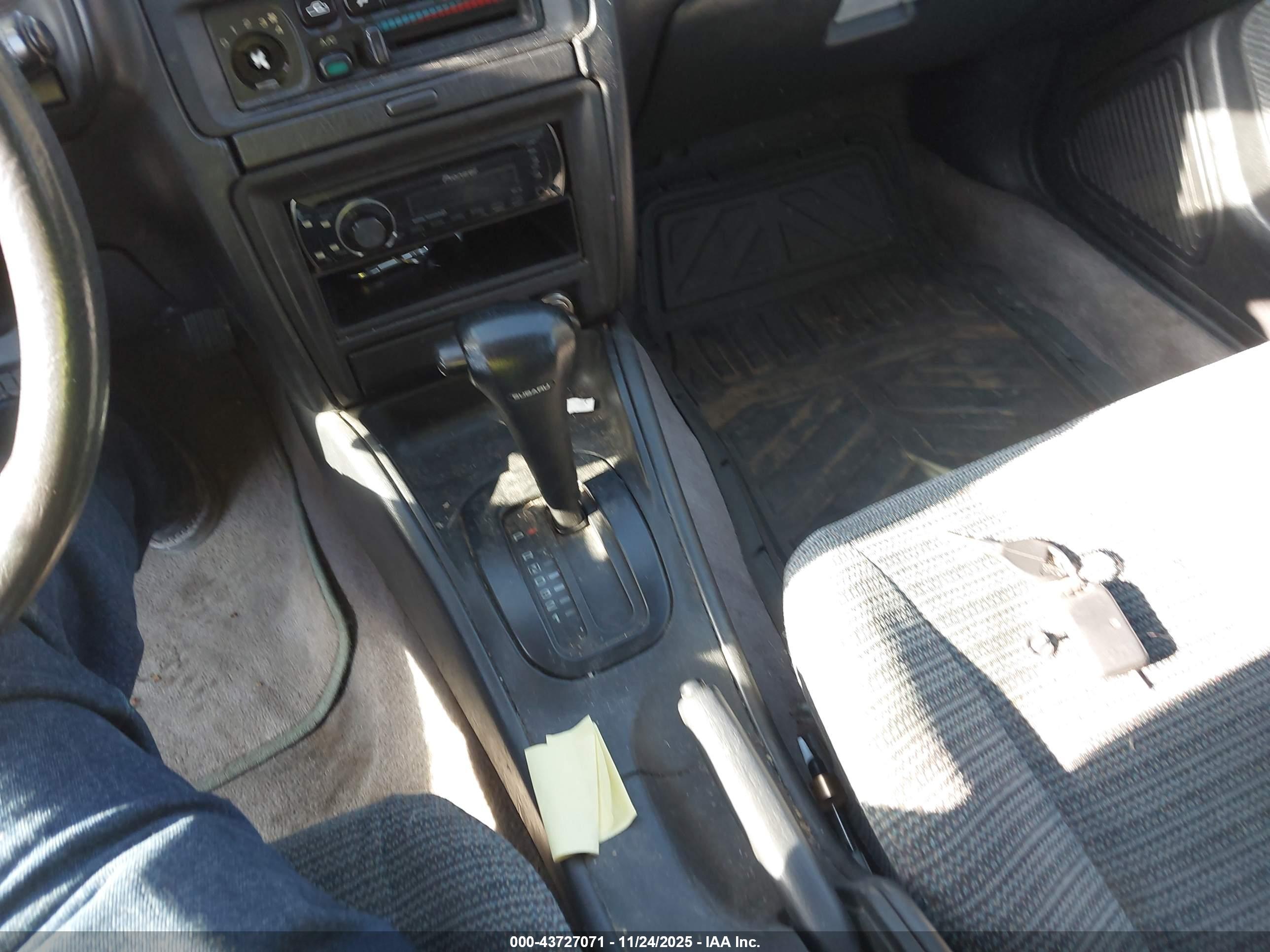 SUBARU LEGACY image 6