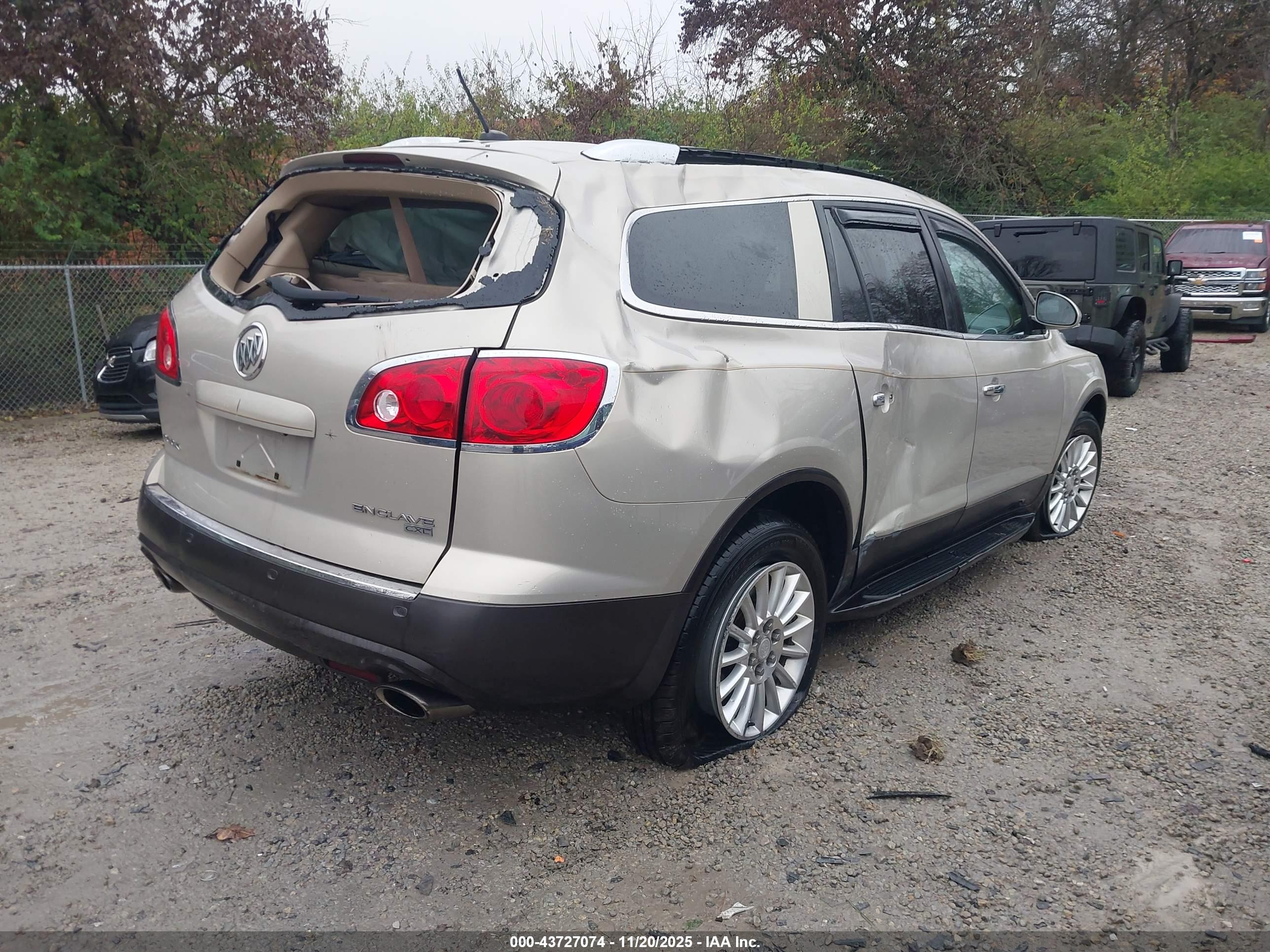 BUICK ENCLAVE image 4