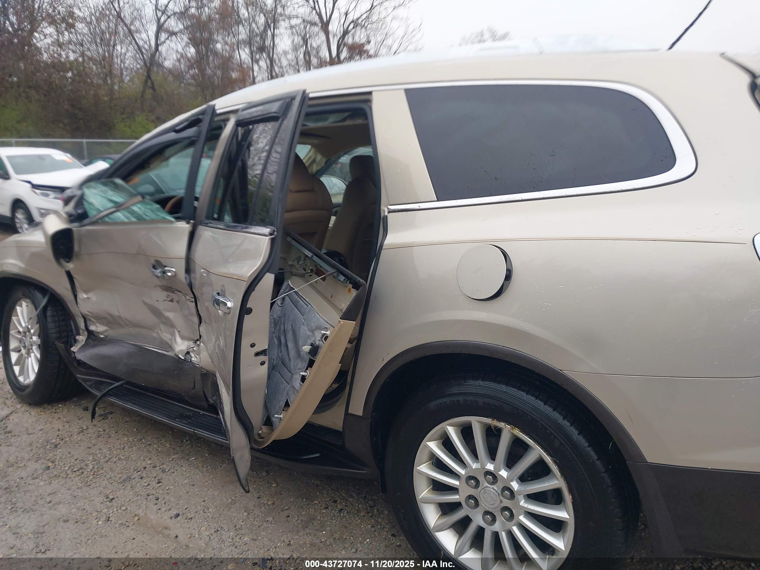 BUICK ENCLAVE image 6