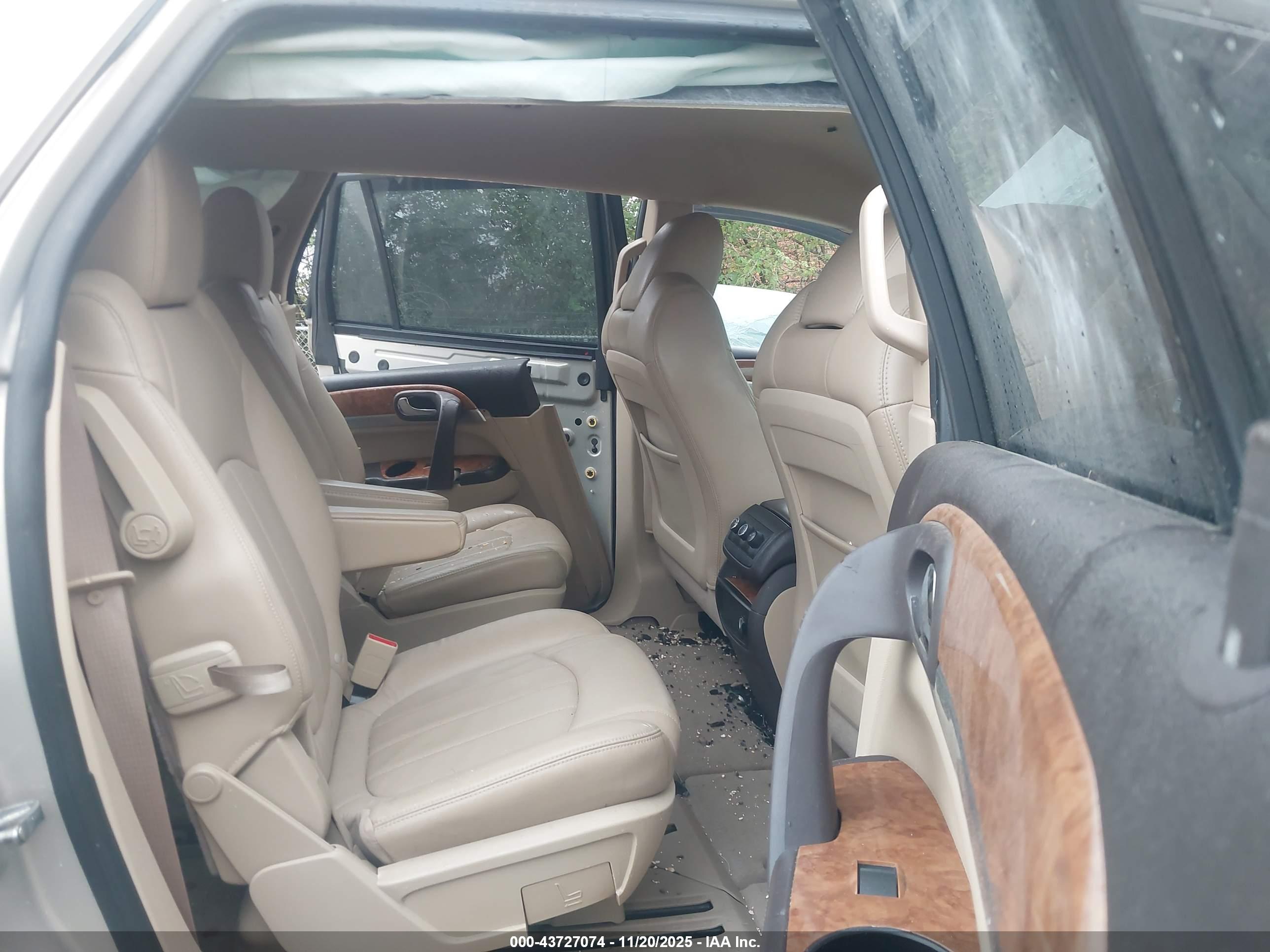 BUICK ENCLAVE image 8