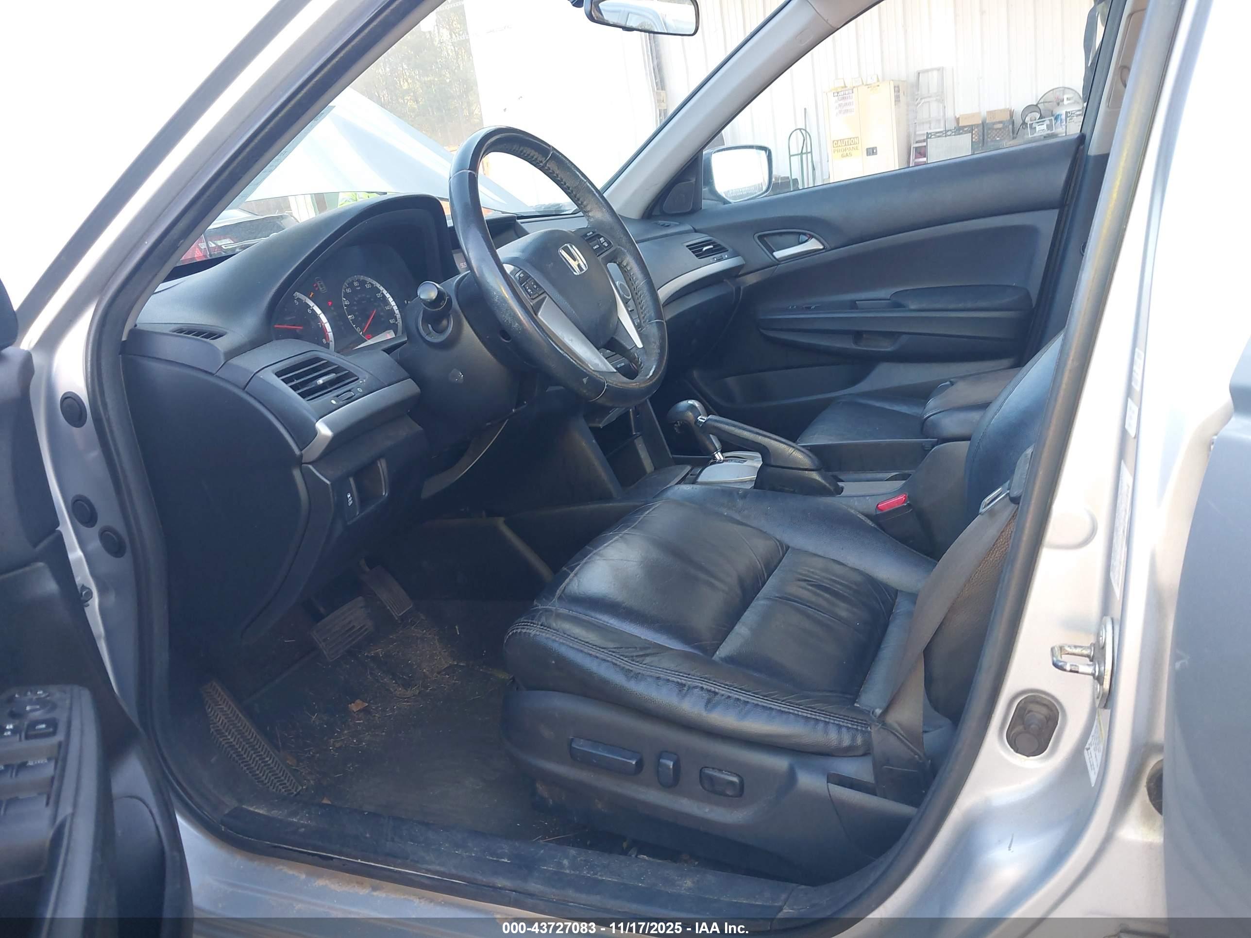HONDA ACCORD image 5