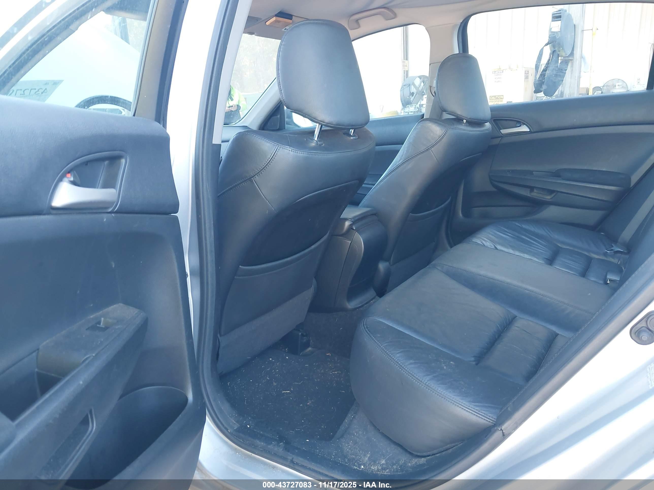 HONDA ACCORD image 8