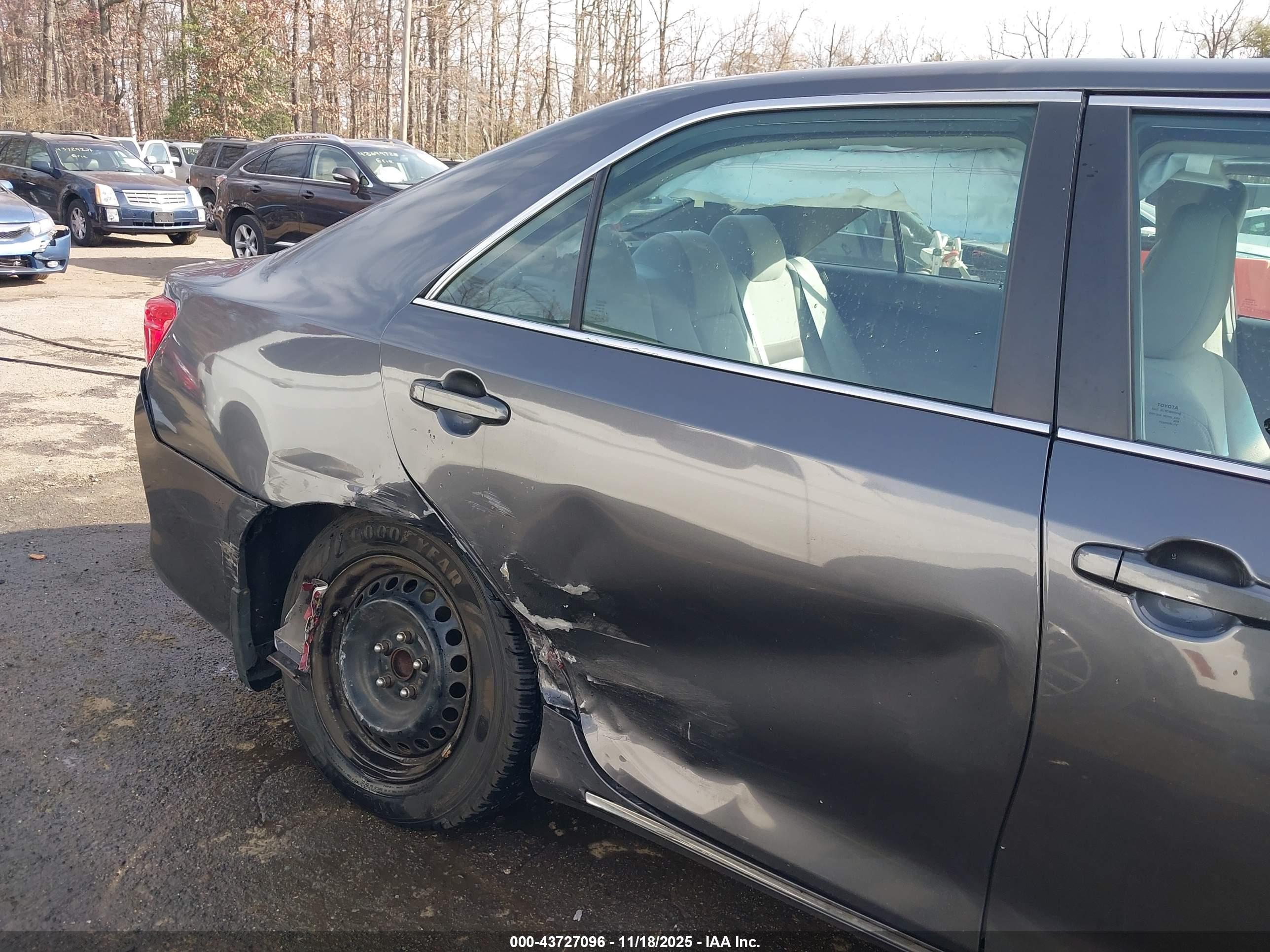 TOYOTA CAMRY image 6