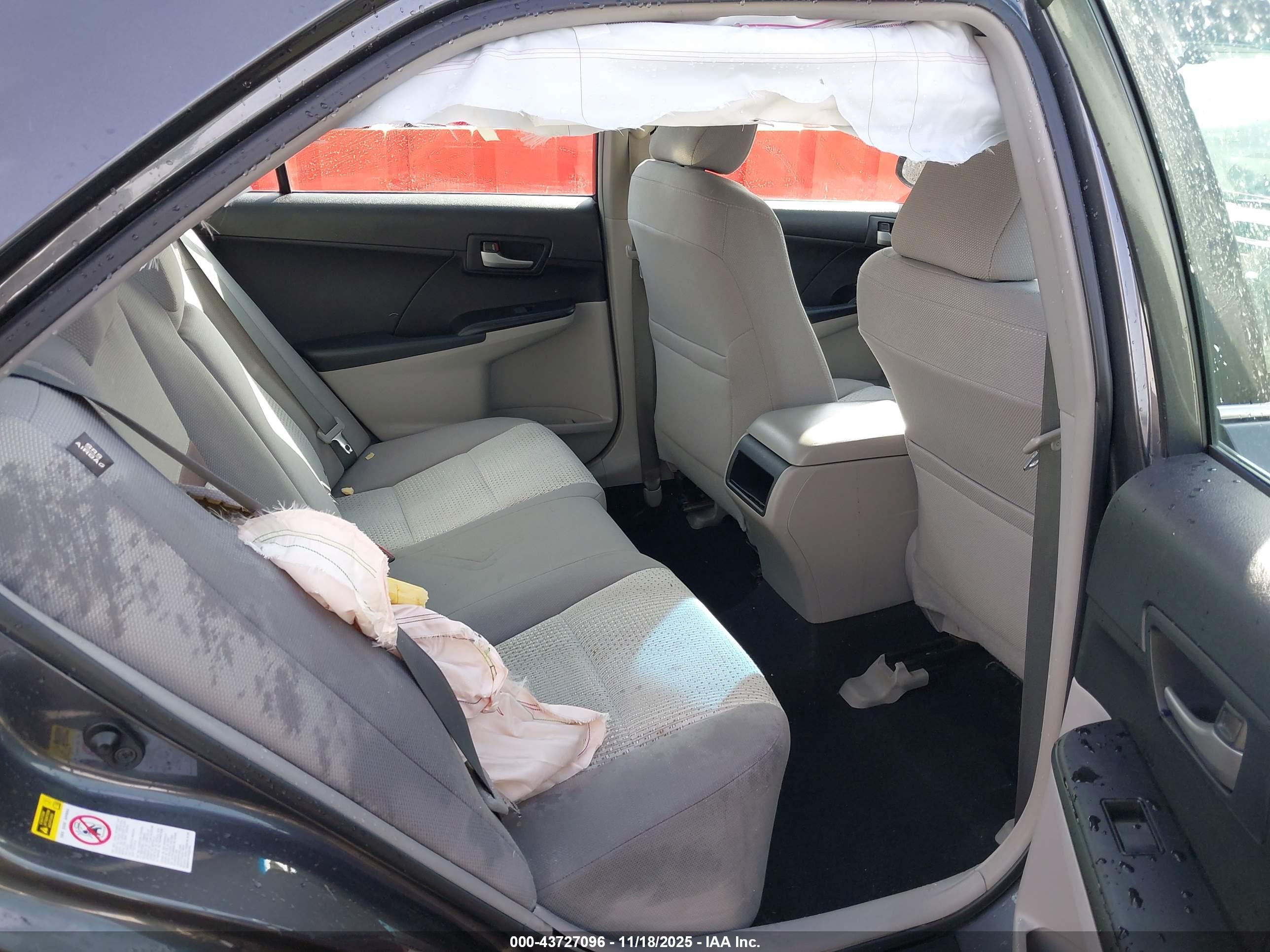 TOYOTA CAMRY image 8