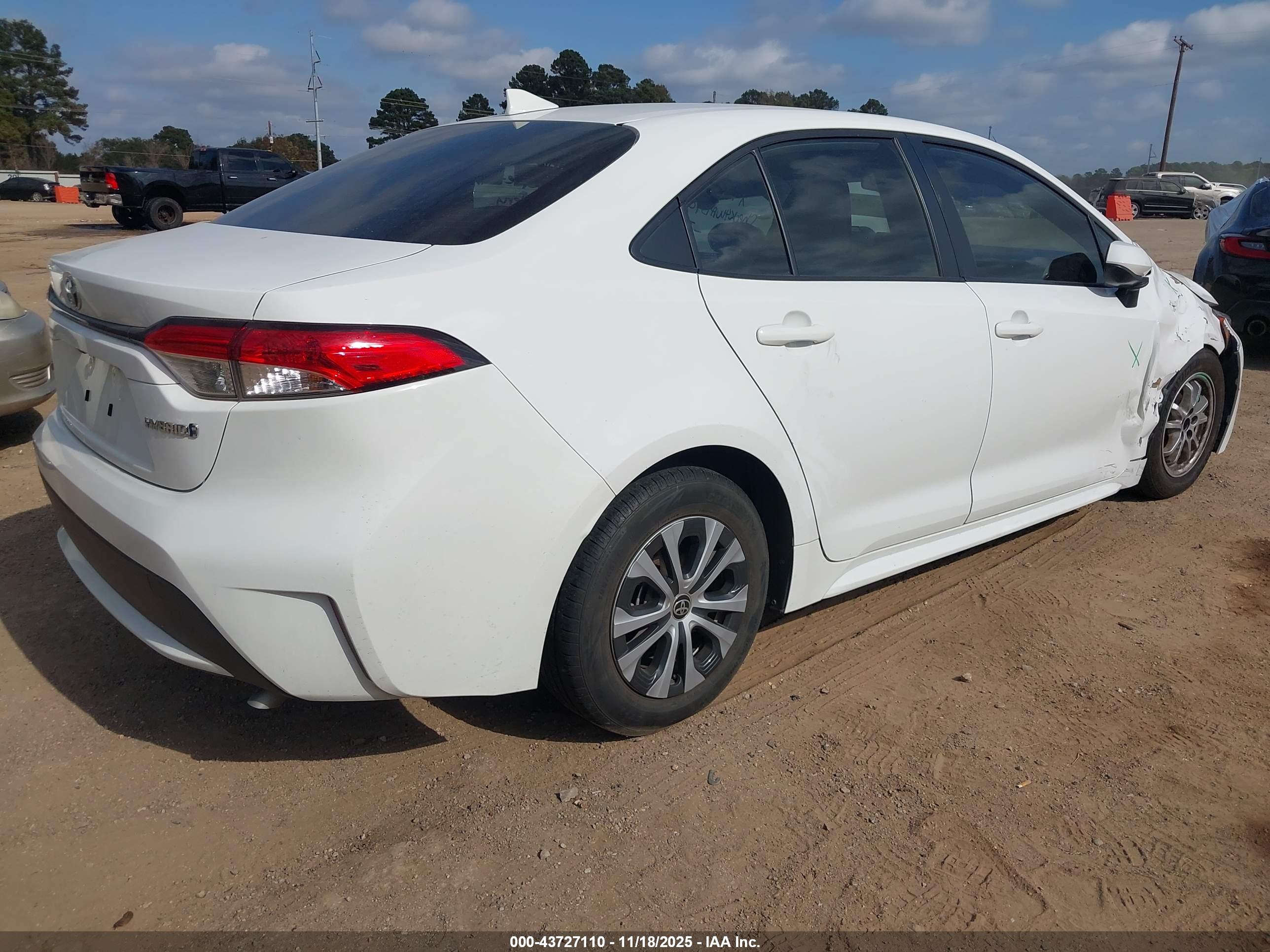 TOYOTA COROLLA image 4