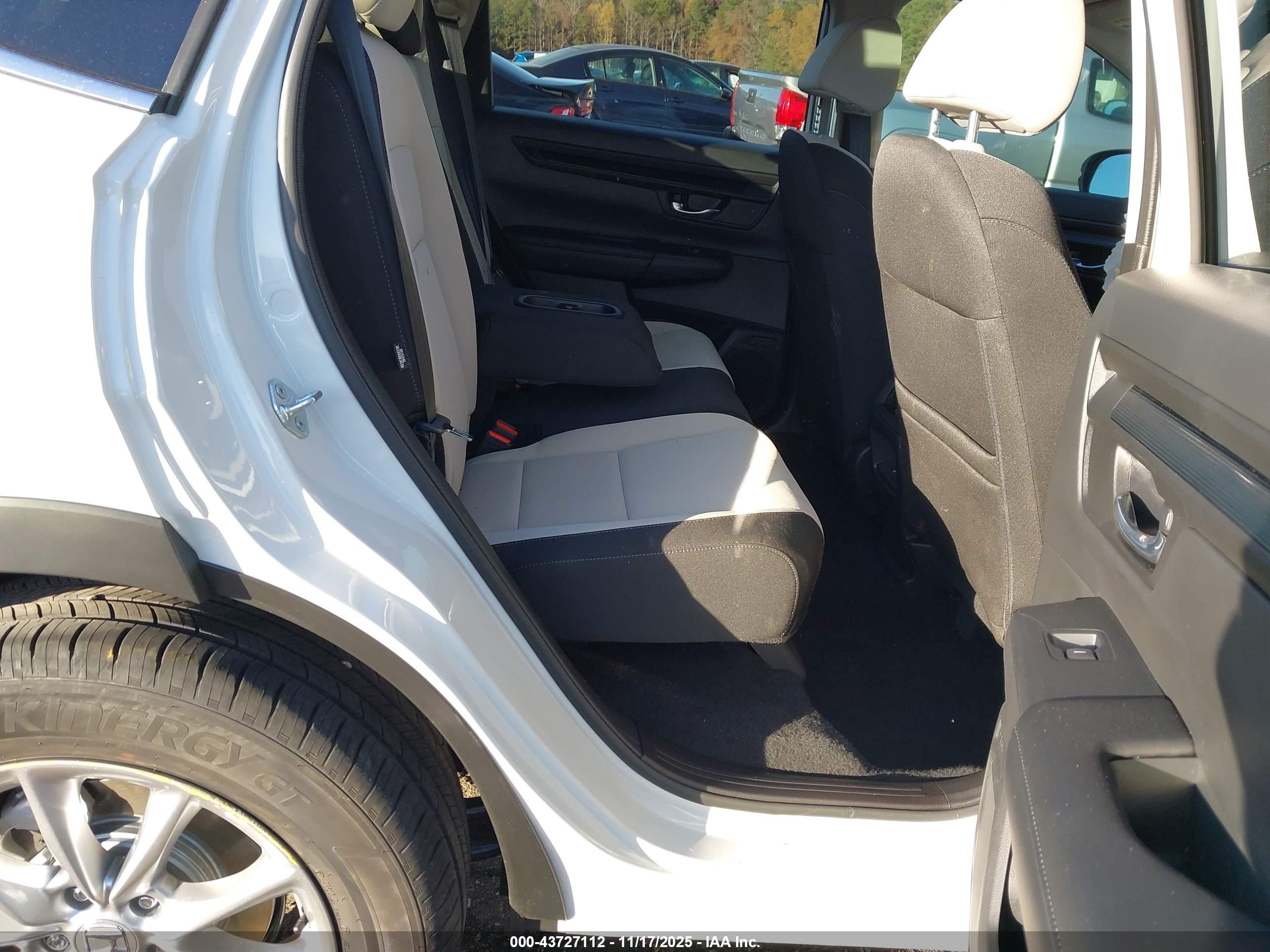 HONDA CR-V image 8