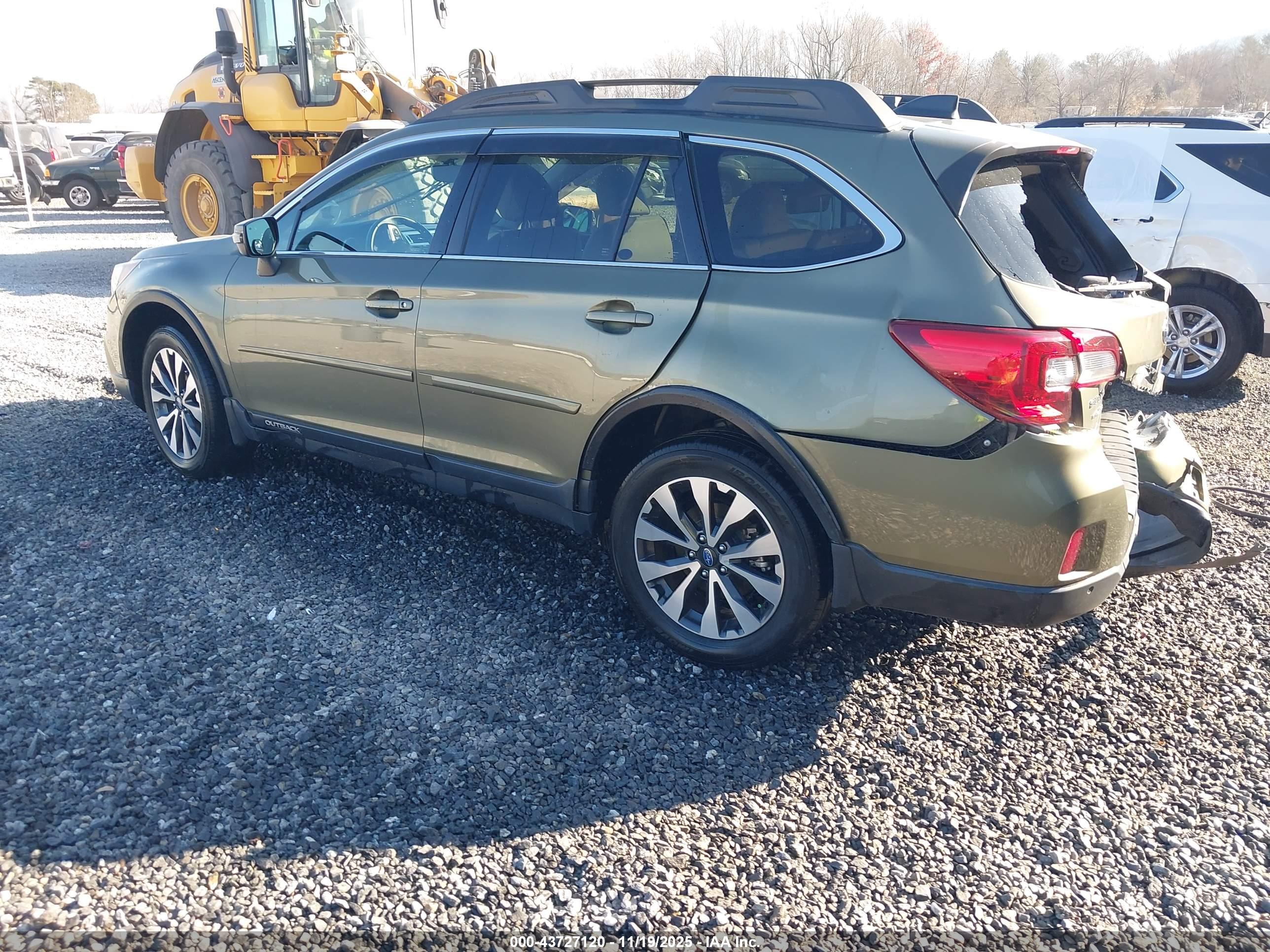 SUBARU OUTBACK image 3
