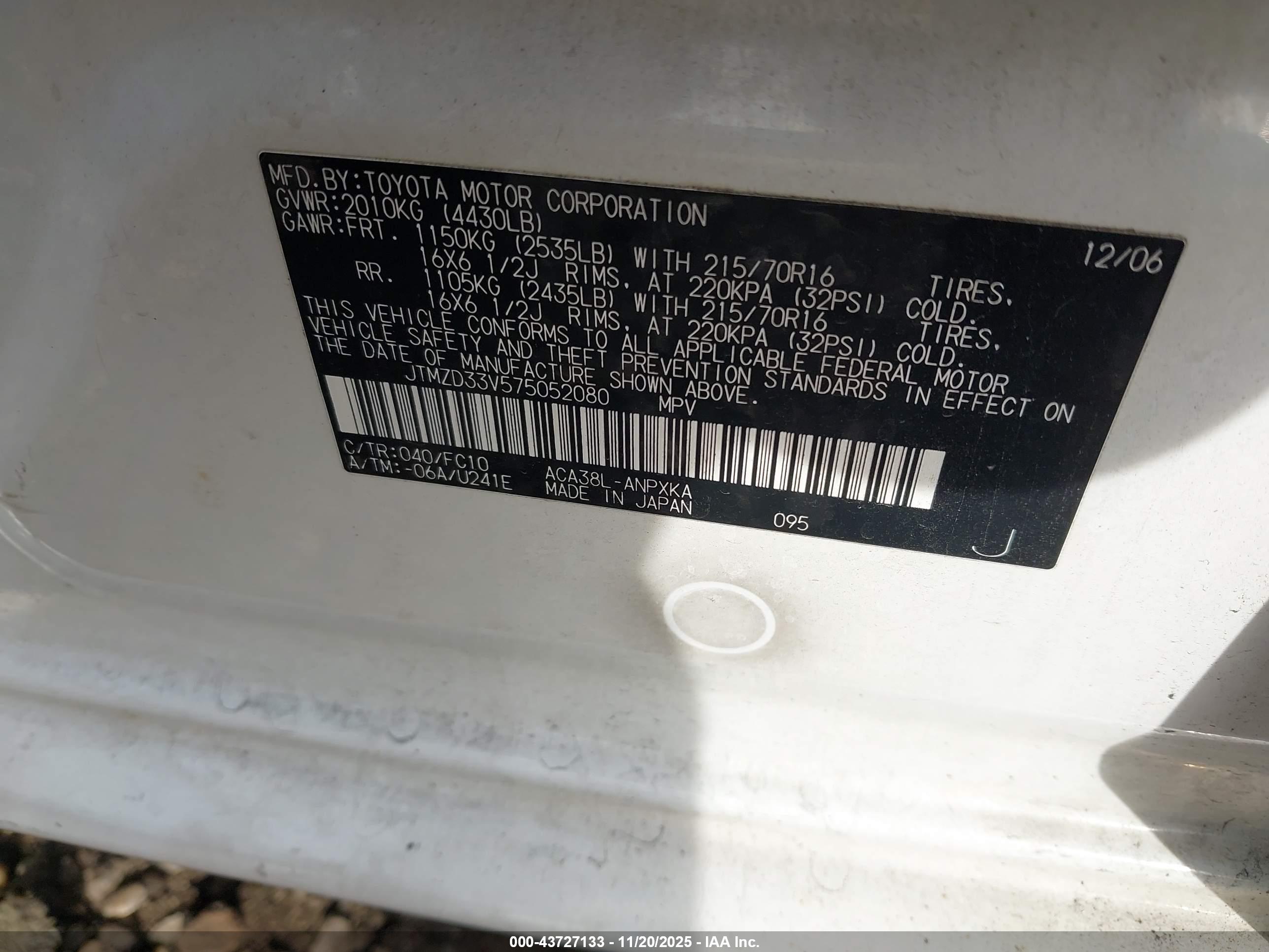 TOYOTA RAV4 image 9