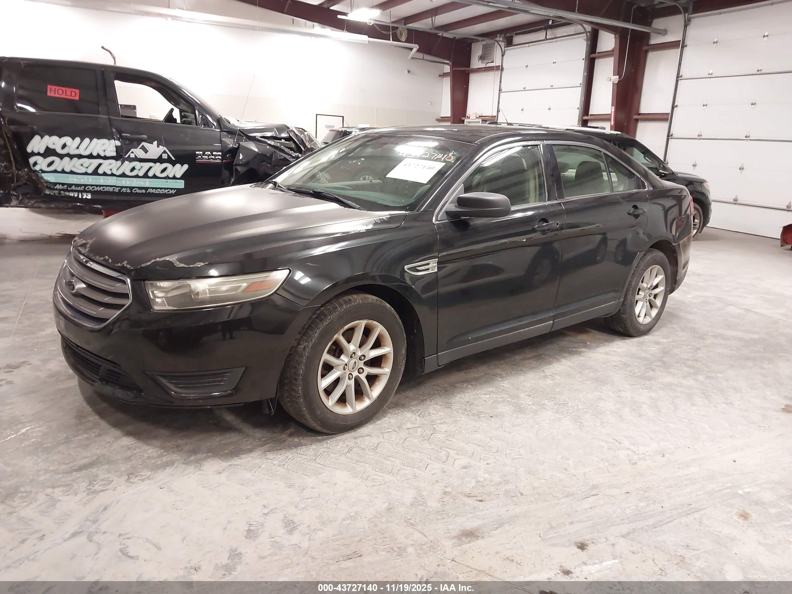 FORD TAURUS image 2