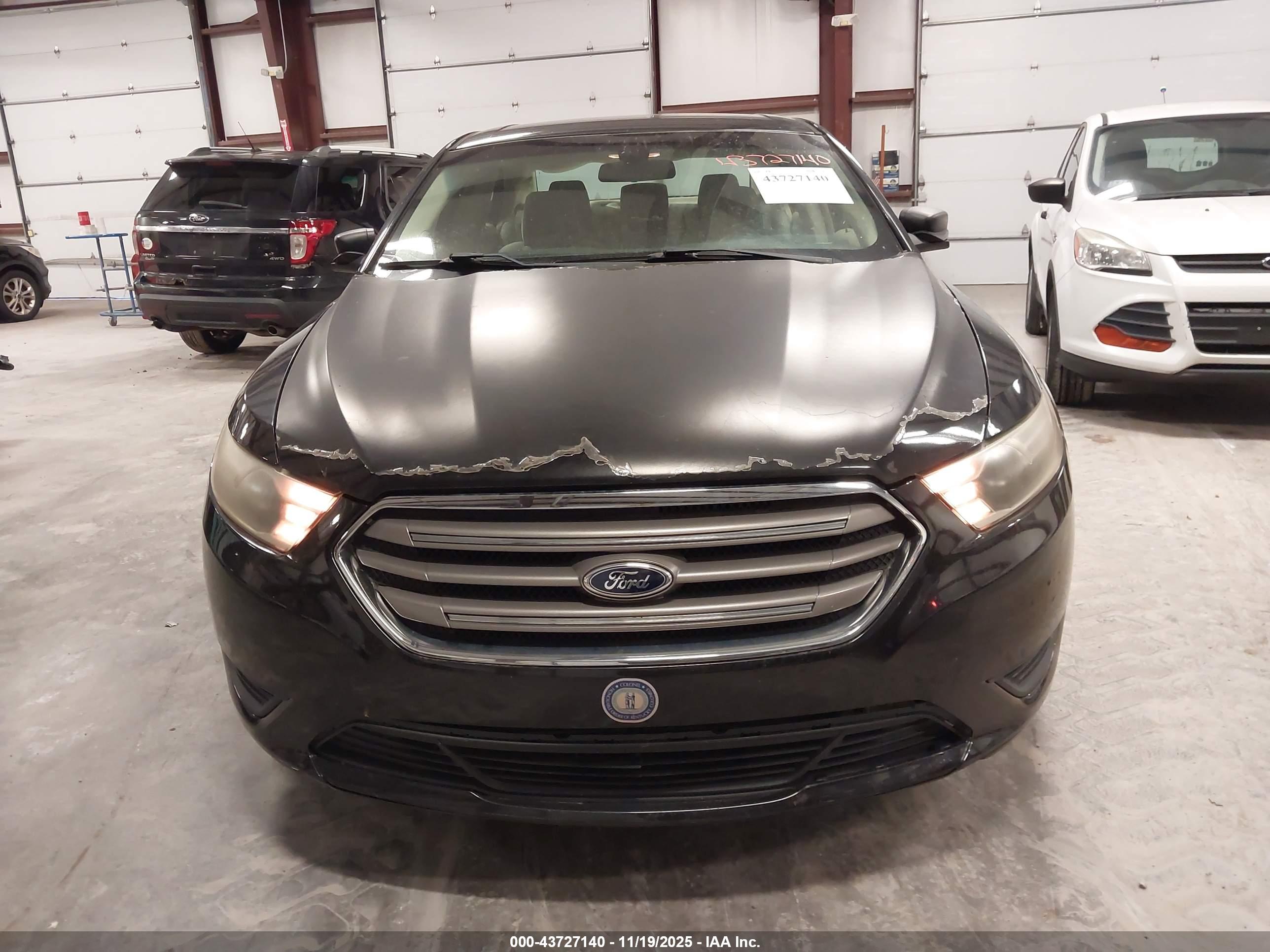 FORD TAURUS image 6