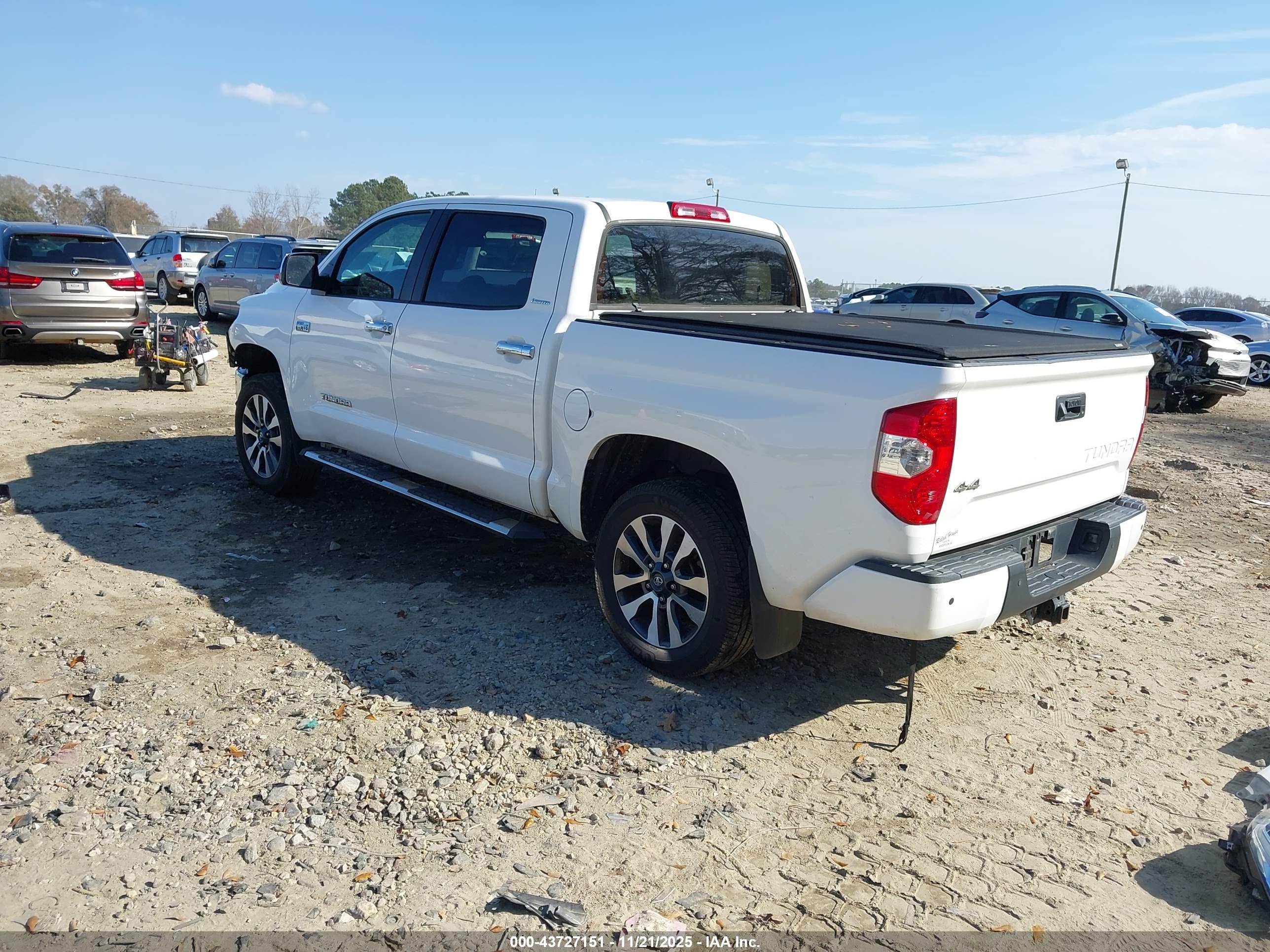 TOYOTA TUNDRA image 3
