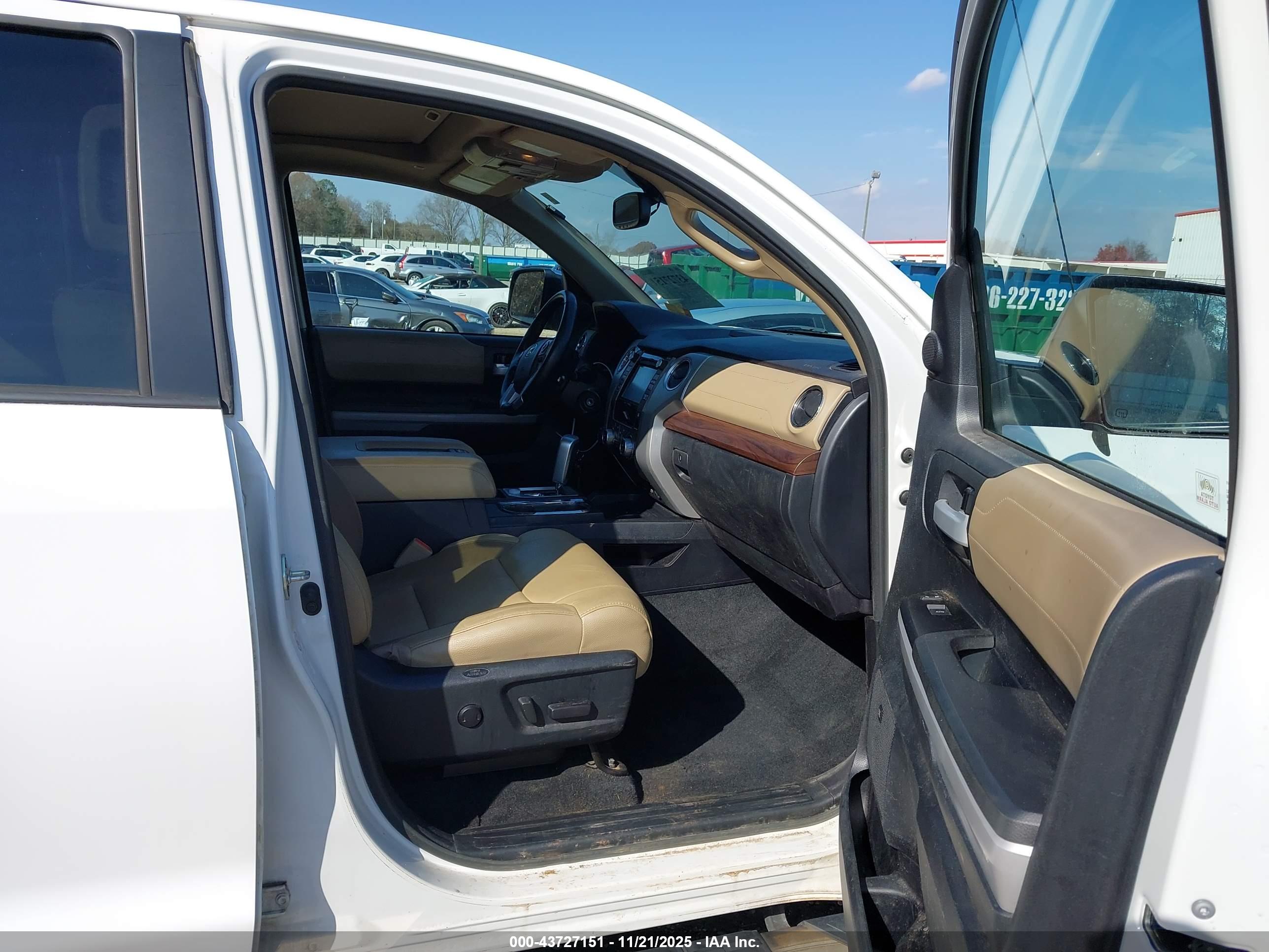 TOYOTA TUNDRA image 5