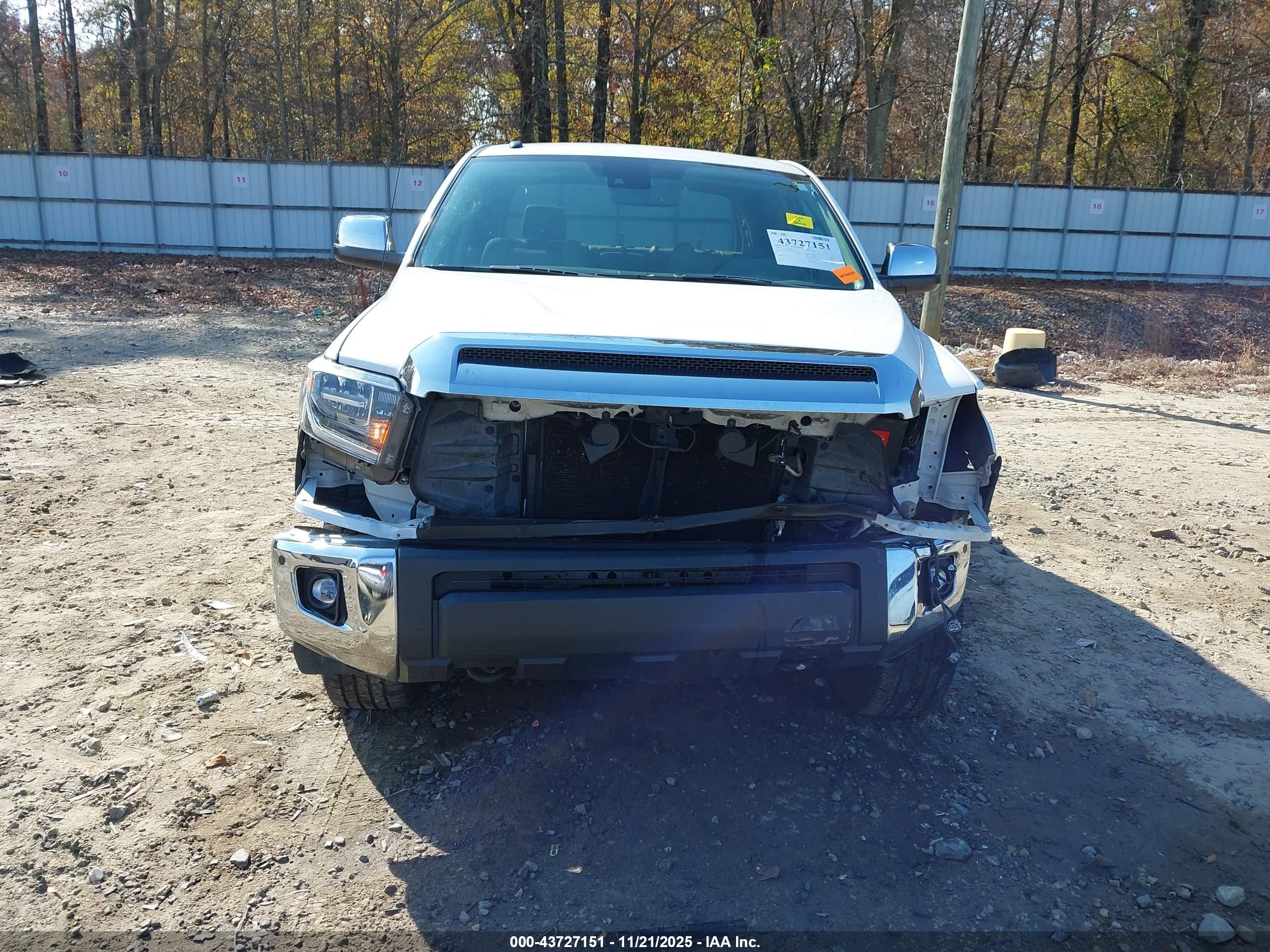 TOYOTA TUNDRA image 6