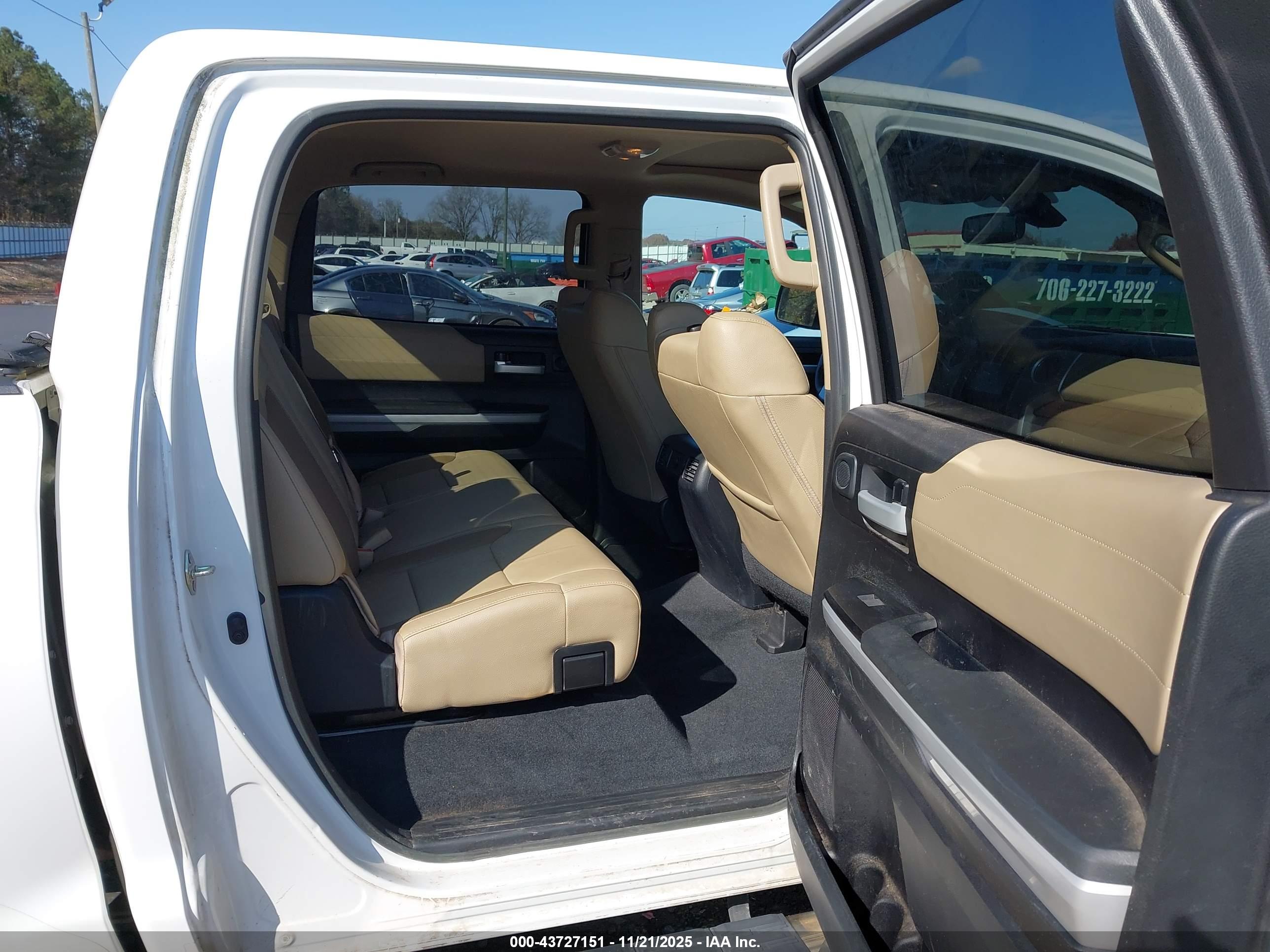 TOYOTA TUNDRA image 8