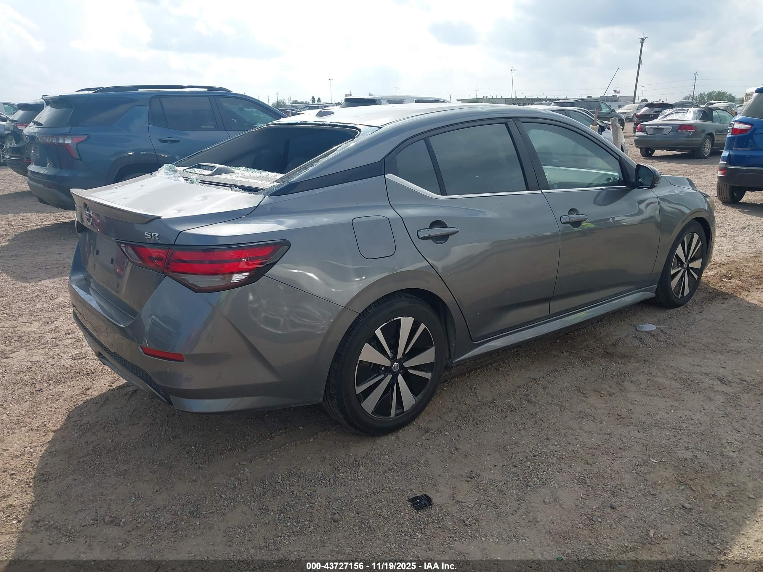 NISSAN SENTRA image 4