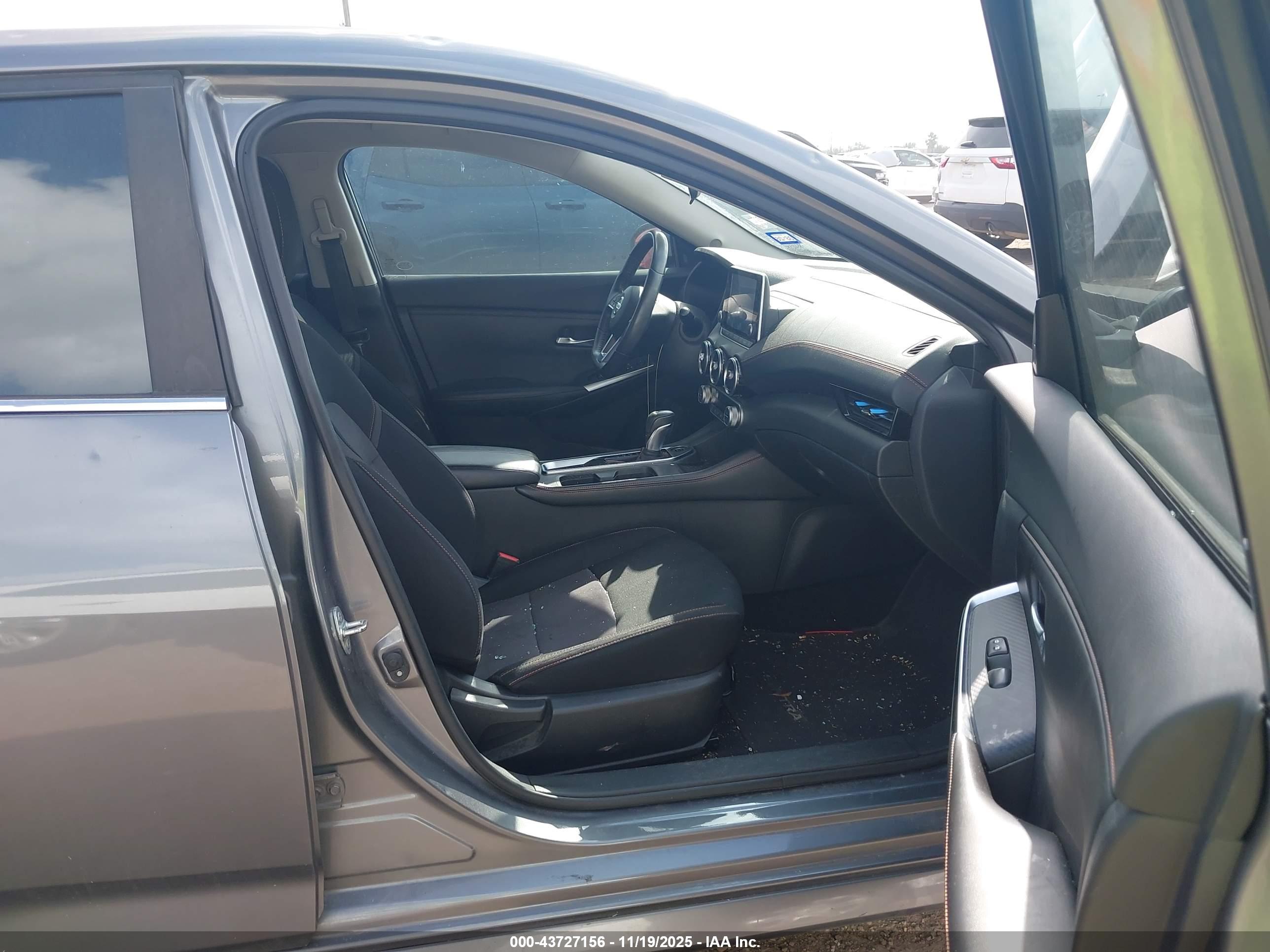 NISSAN SENTRA image 5