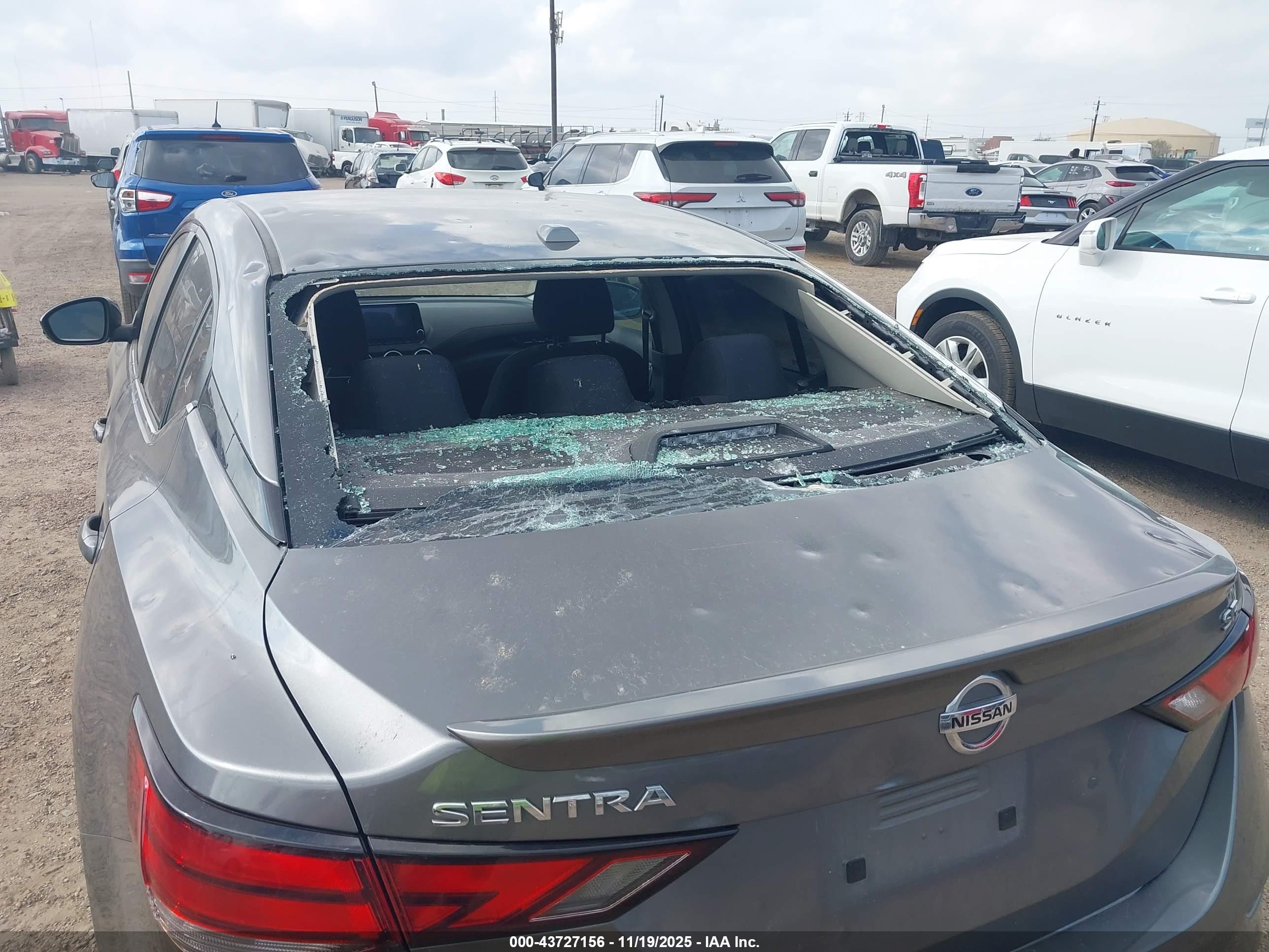 NISSAN SENTRA image 6