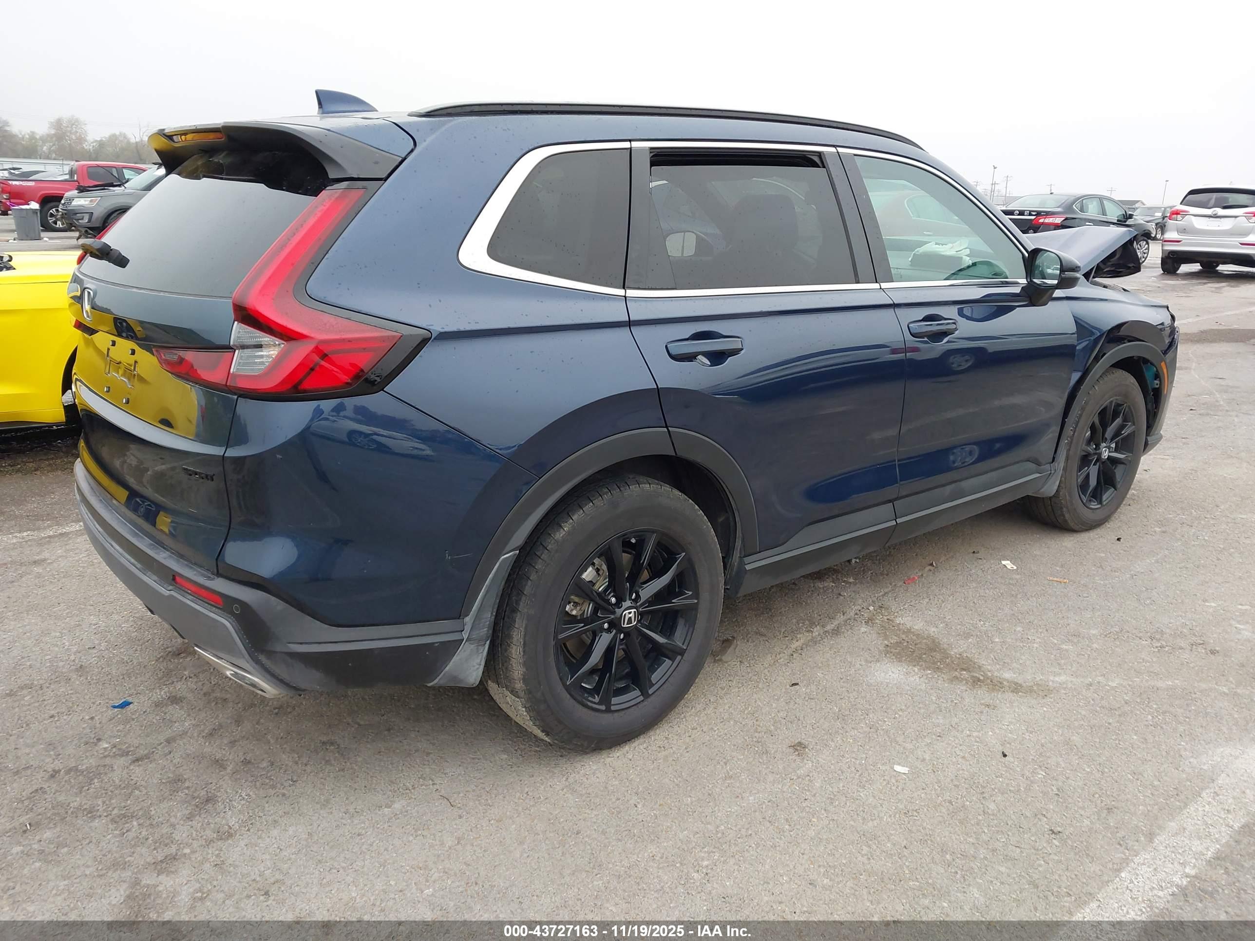 HONDA CR-V image 4