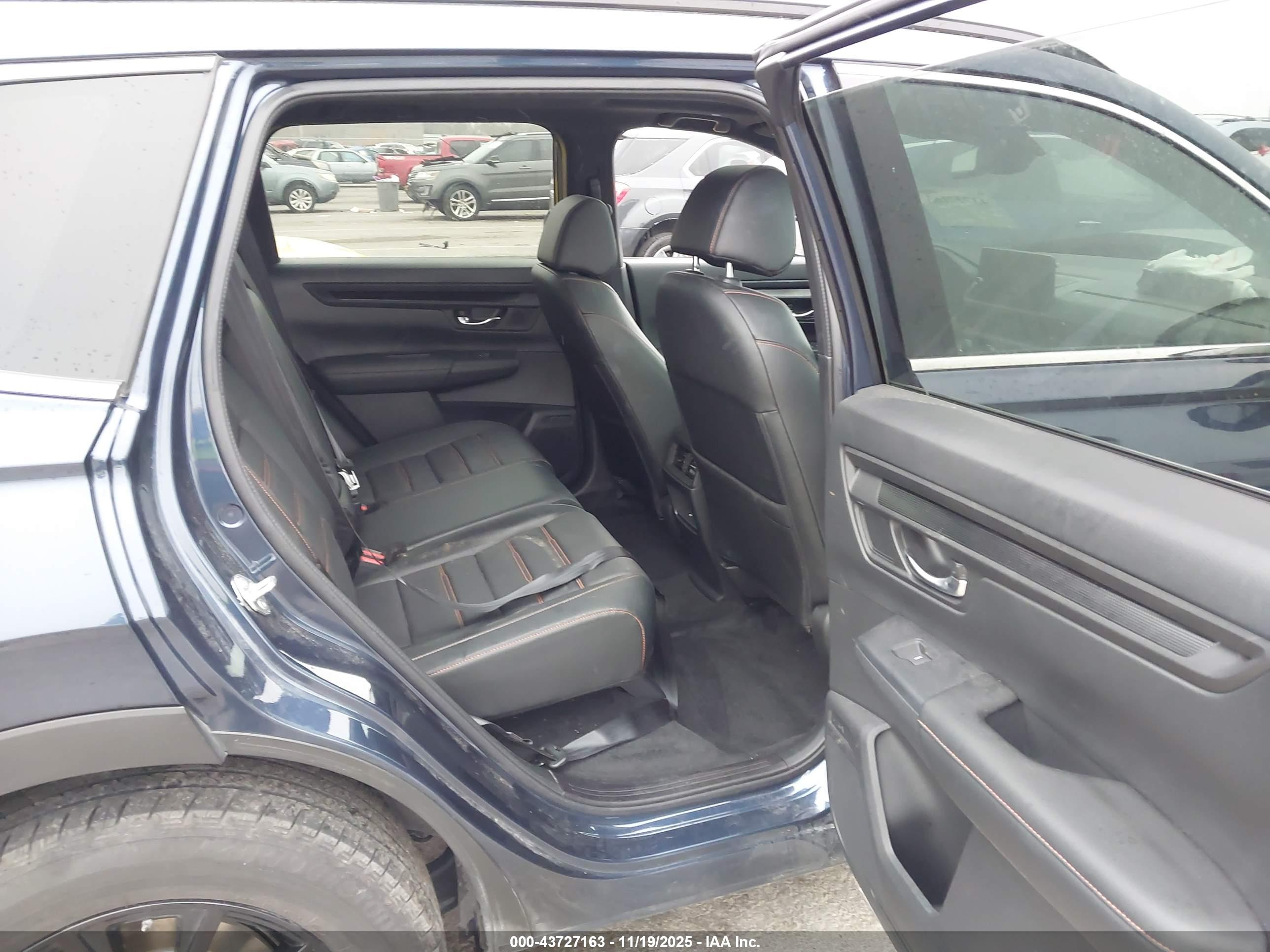 HONDA CR-V image 8
