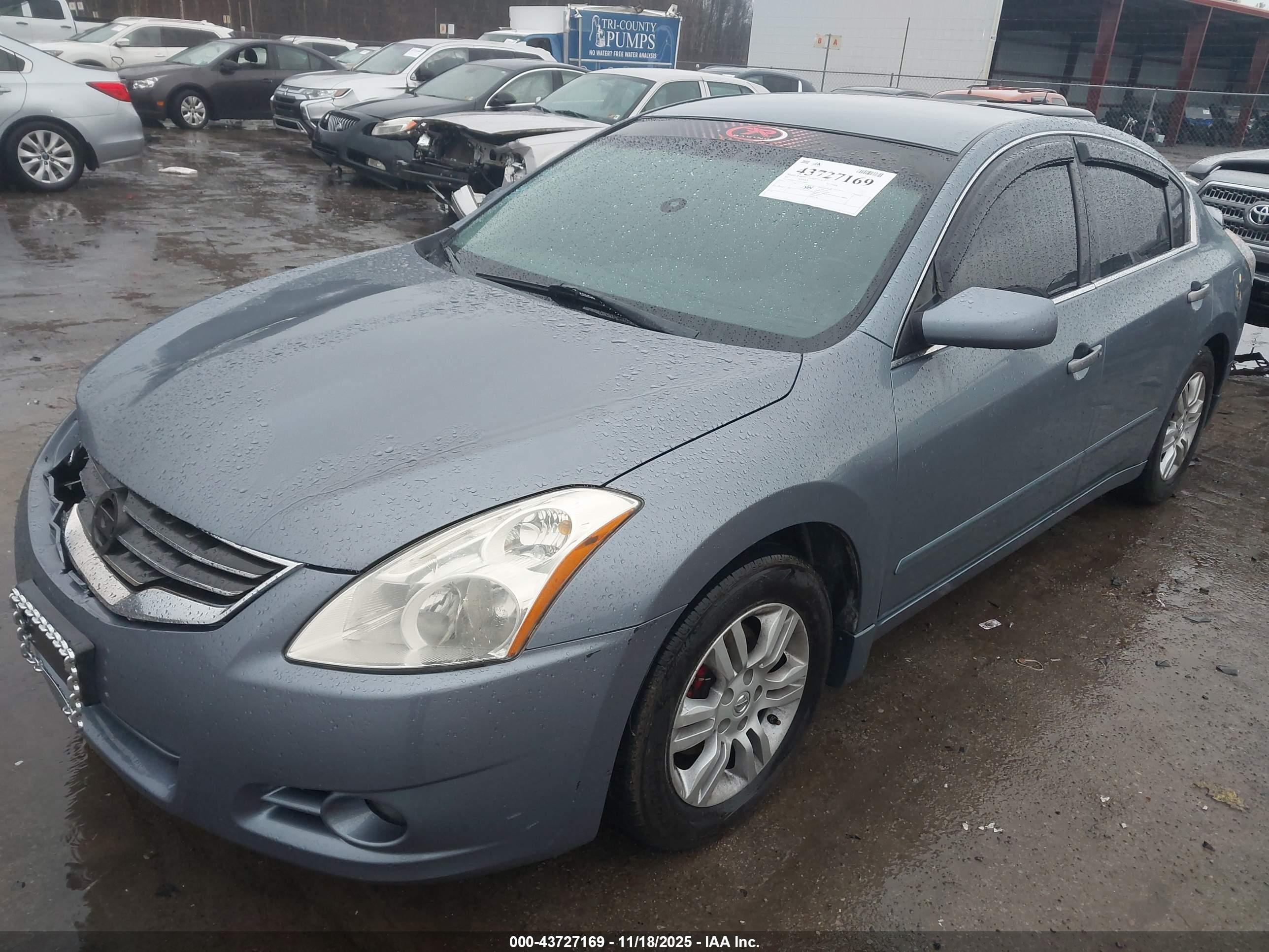 NISSAN ALTIMA image 2