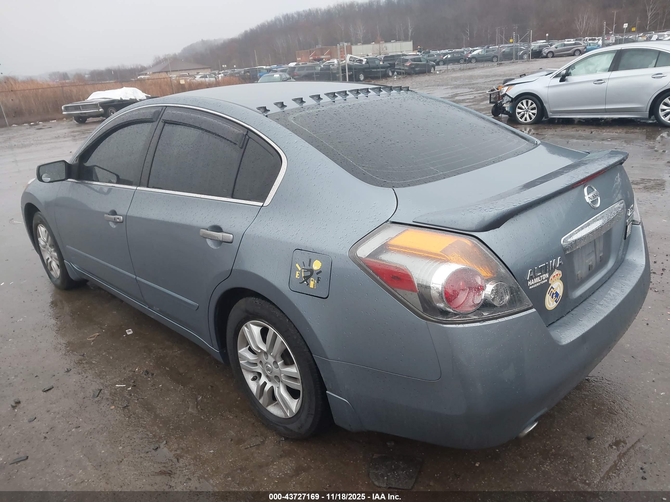 NISSAN ALTIMA image 3