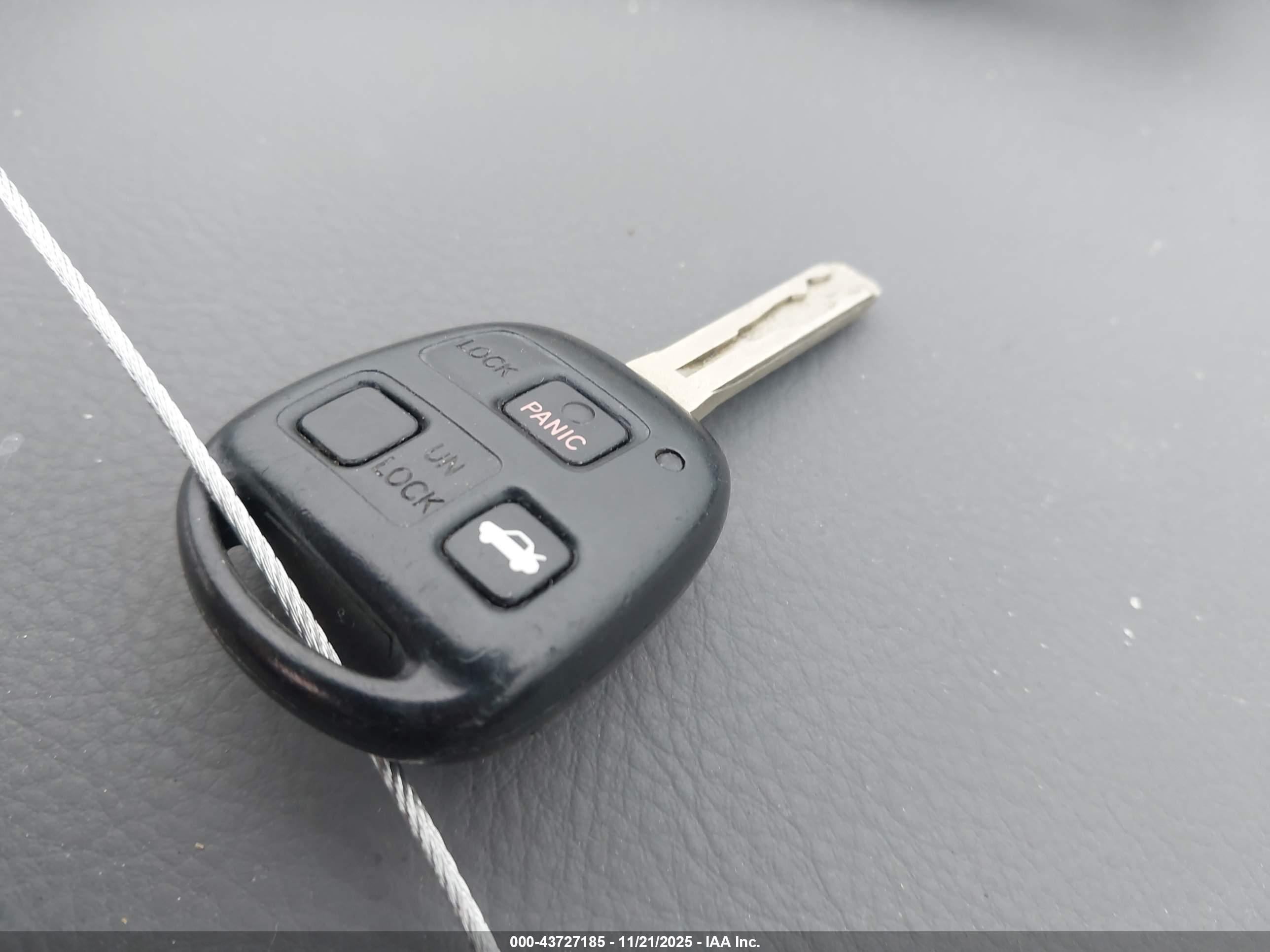 LEXUS ES image 11