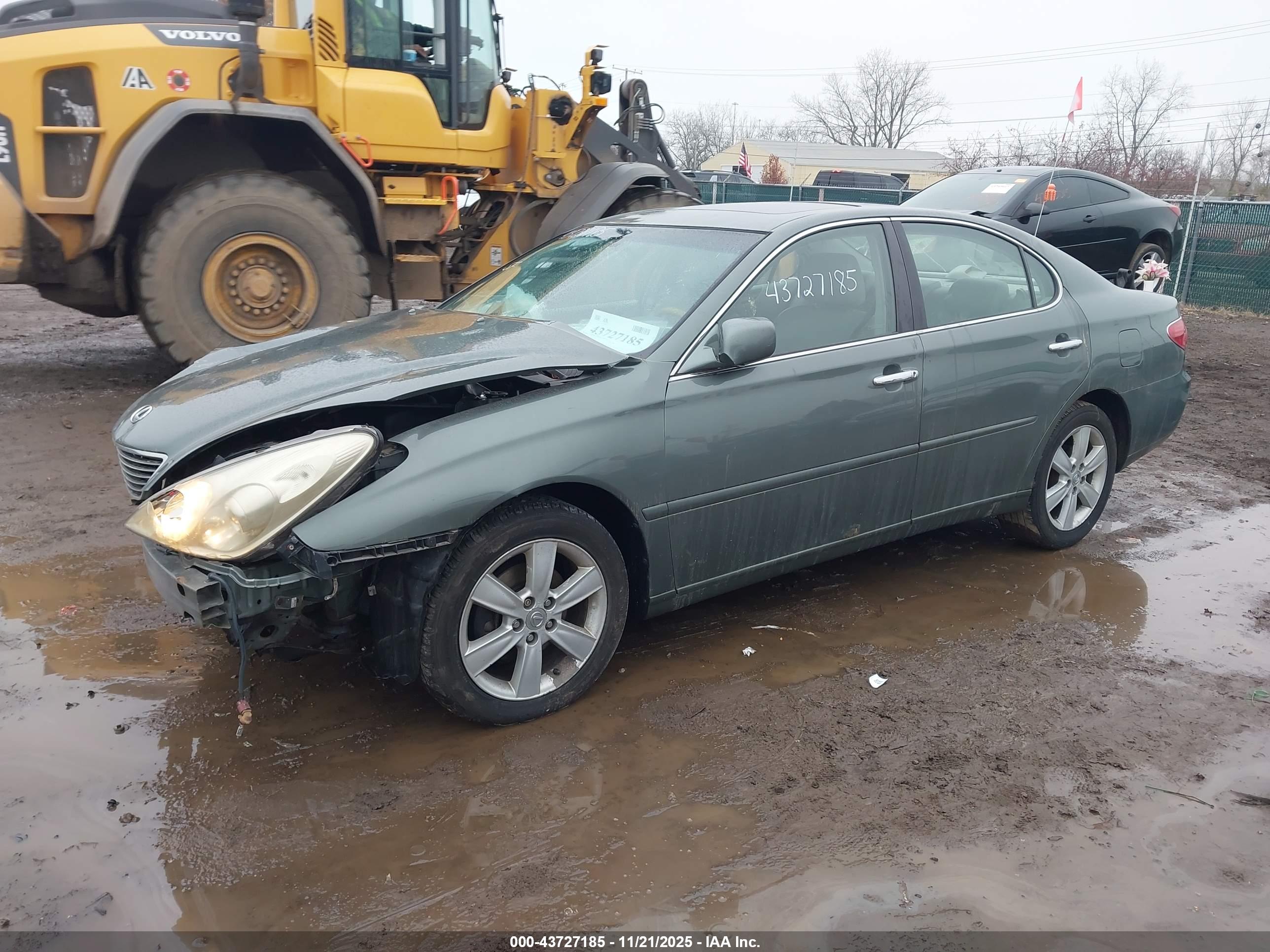 LEXUS ES image 2