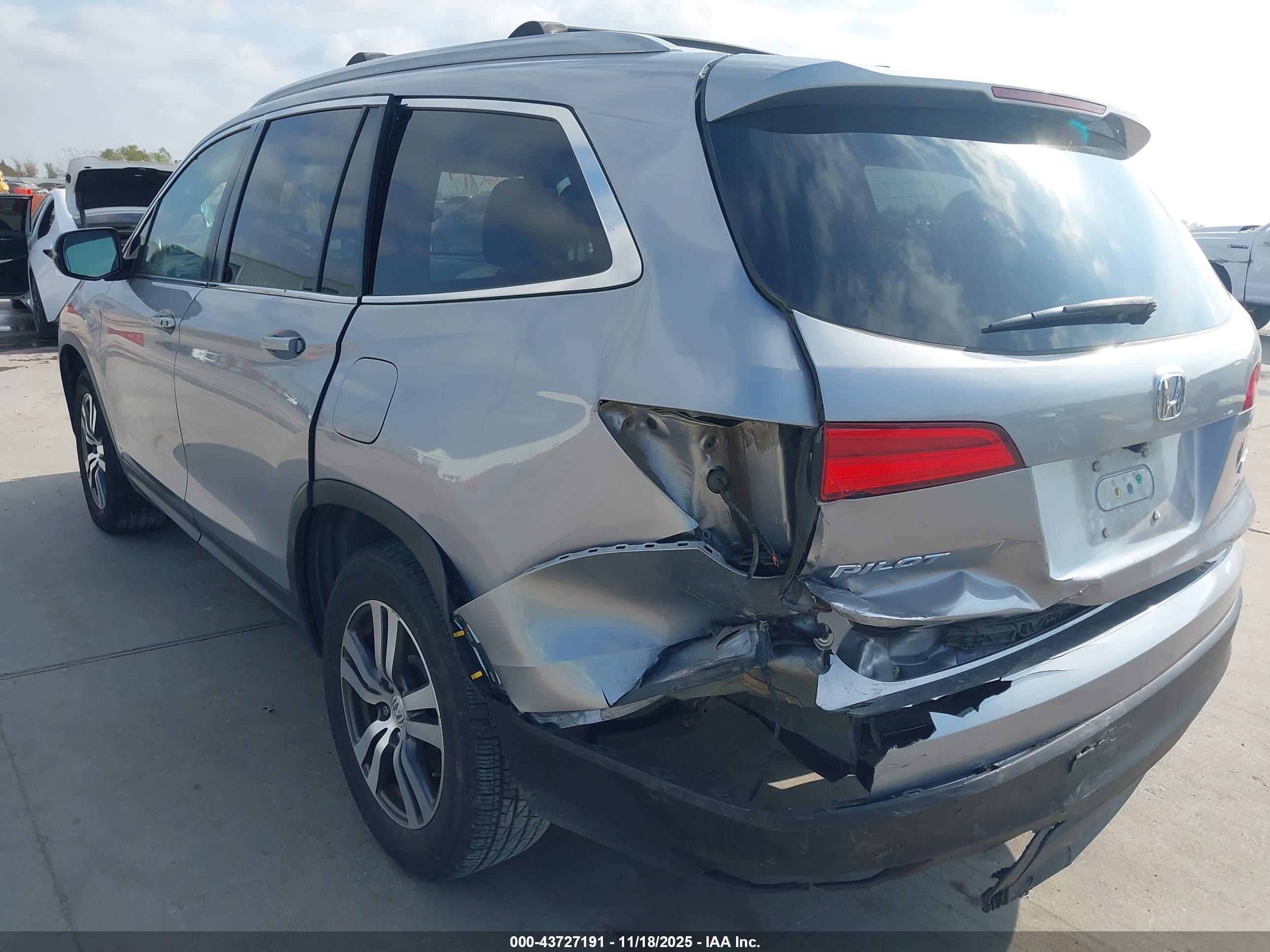 HONDA PILOT image 6