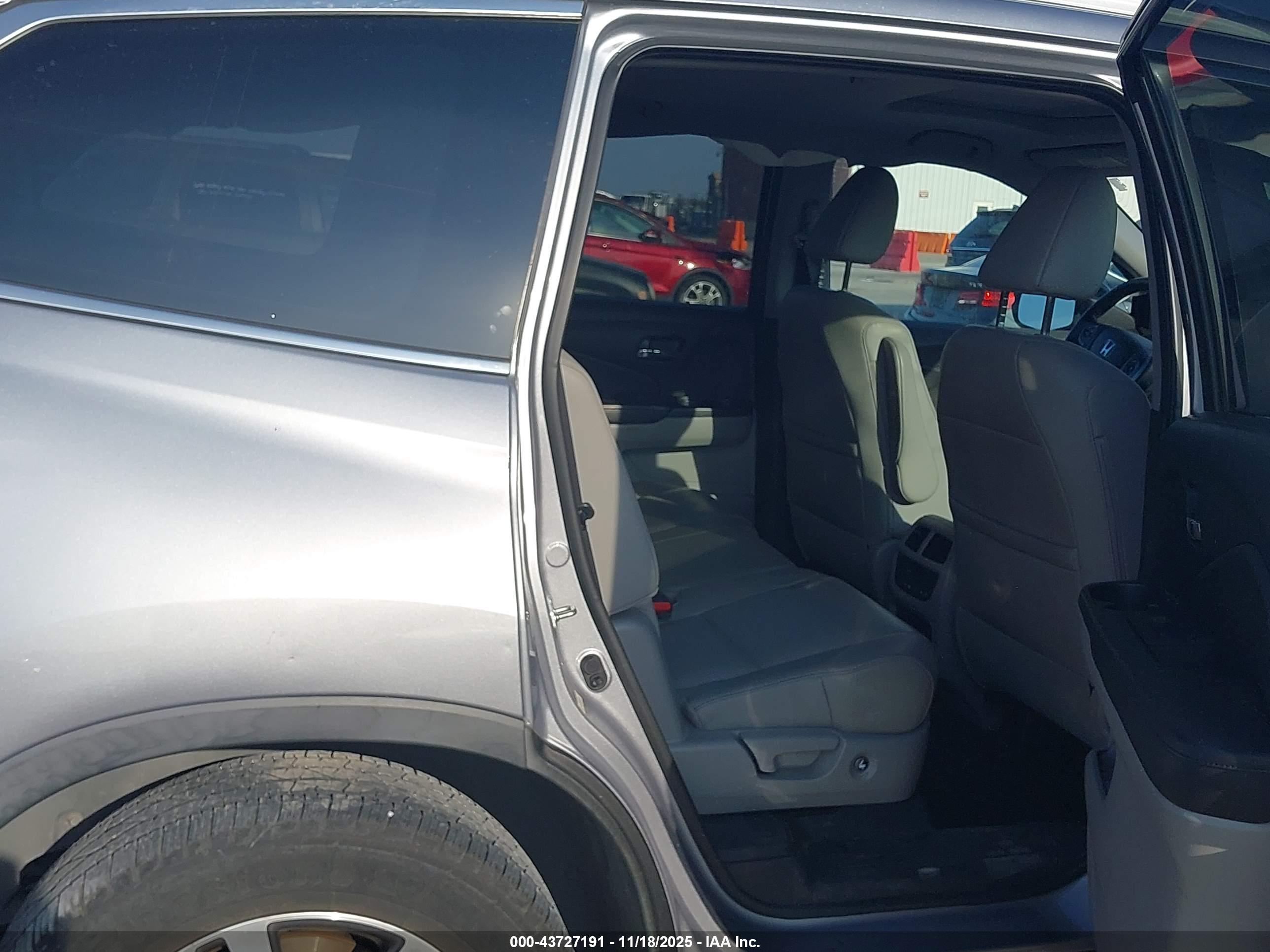 HONDA PILOT image 8