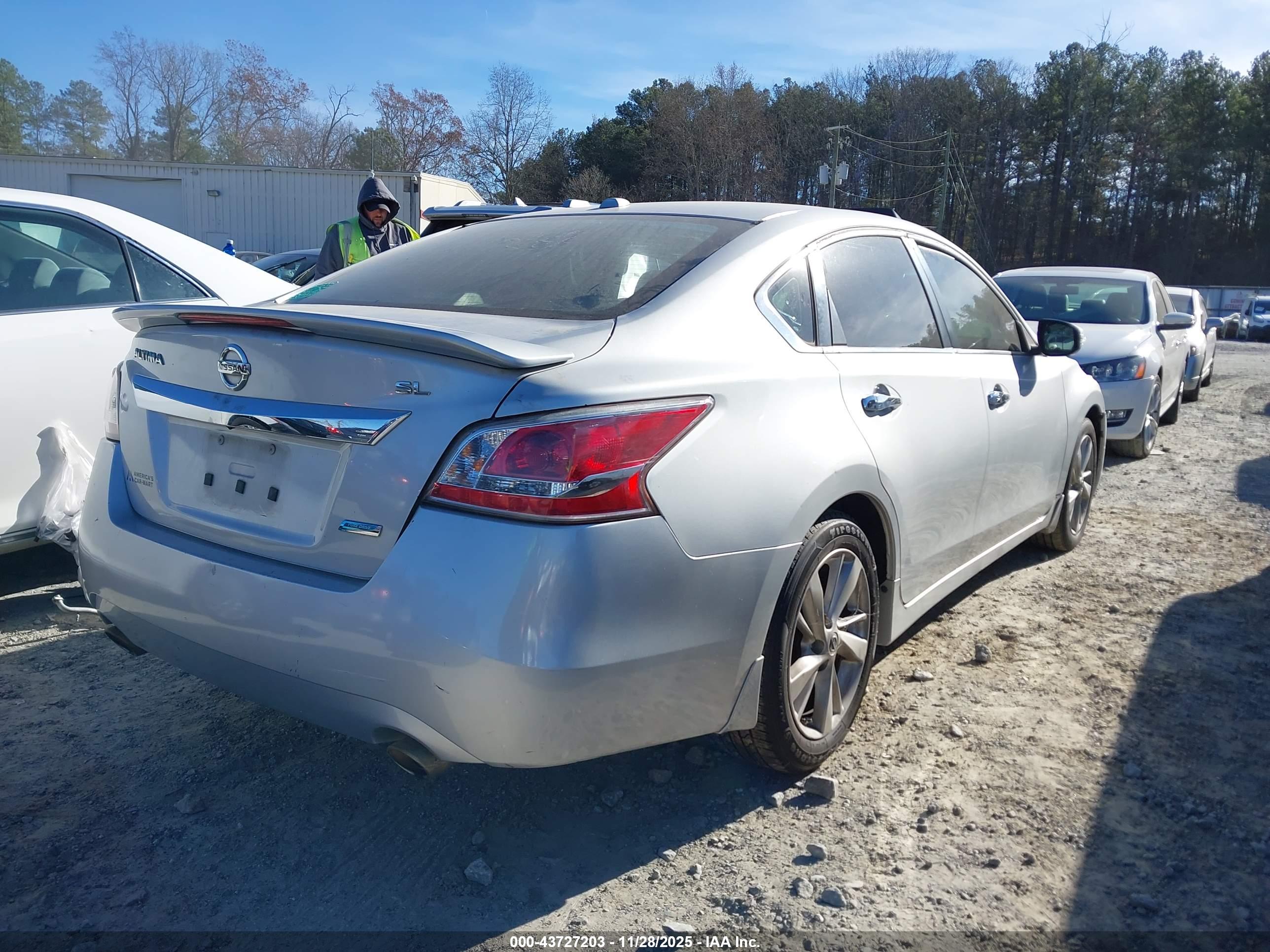 NISSAN ALTIMA image 4