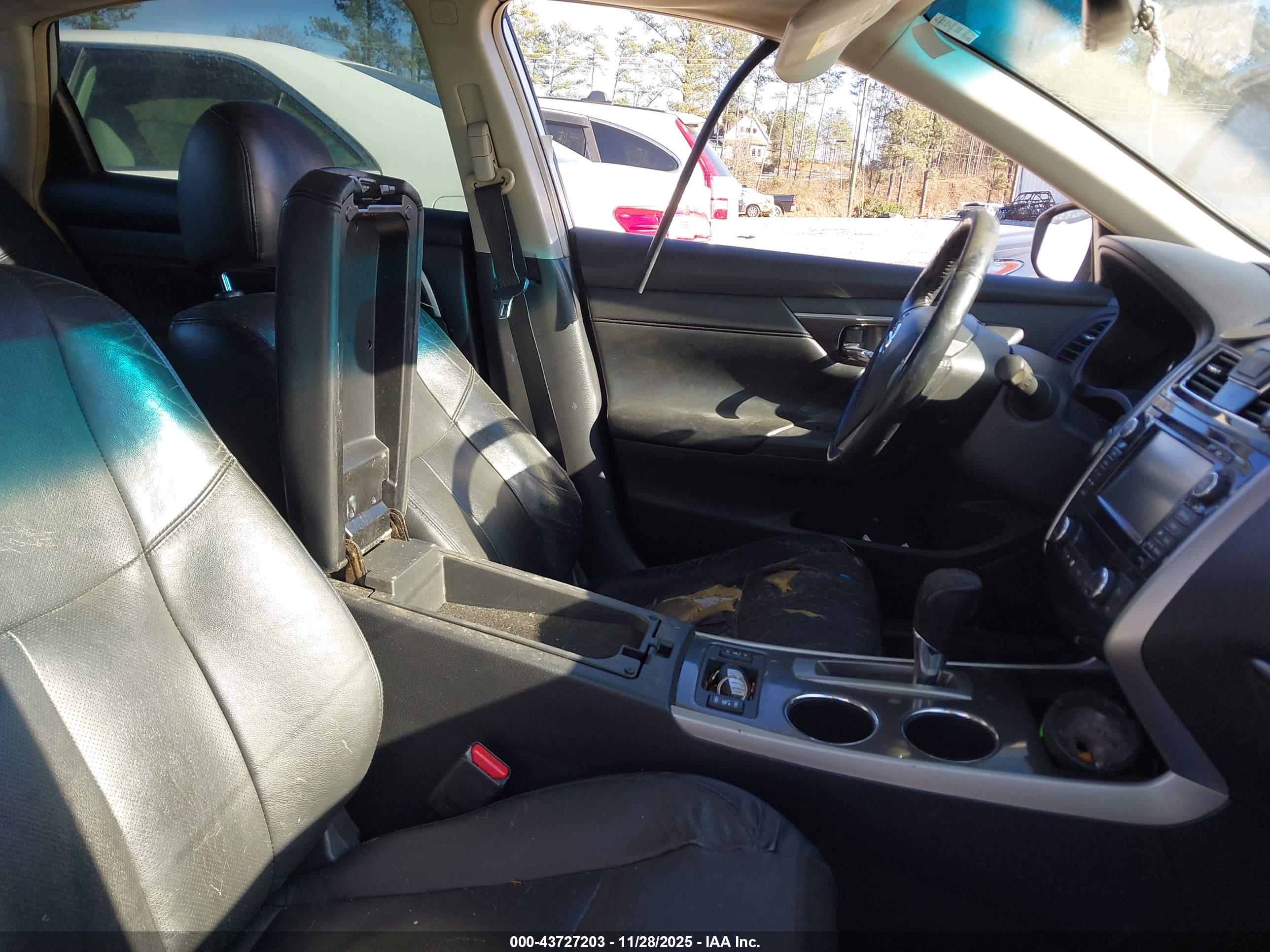 NISSAN ALTIMA image 5