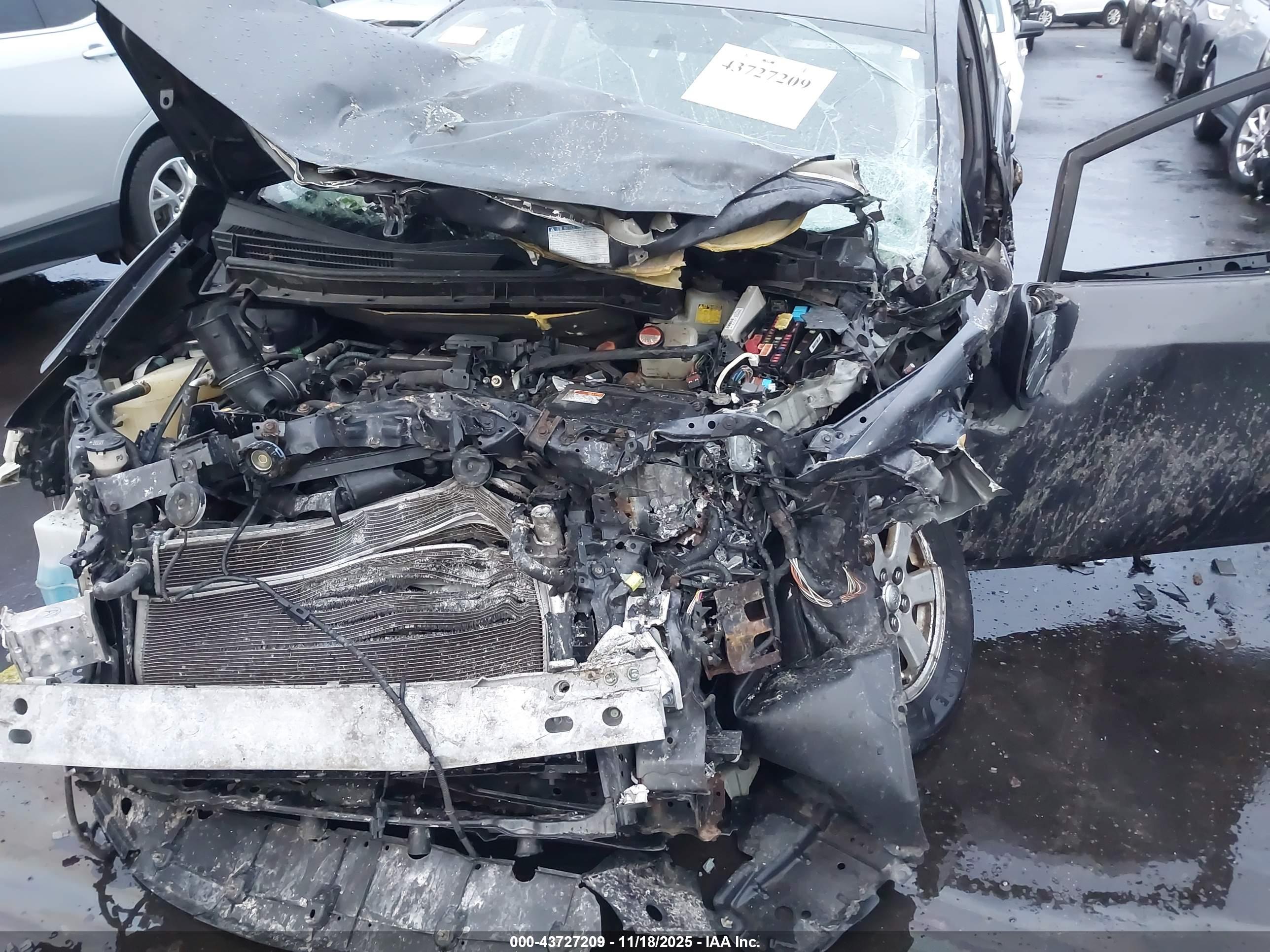 TOYOTA PRIUS image 6