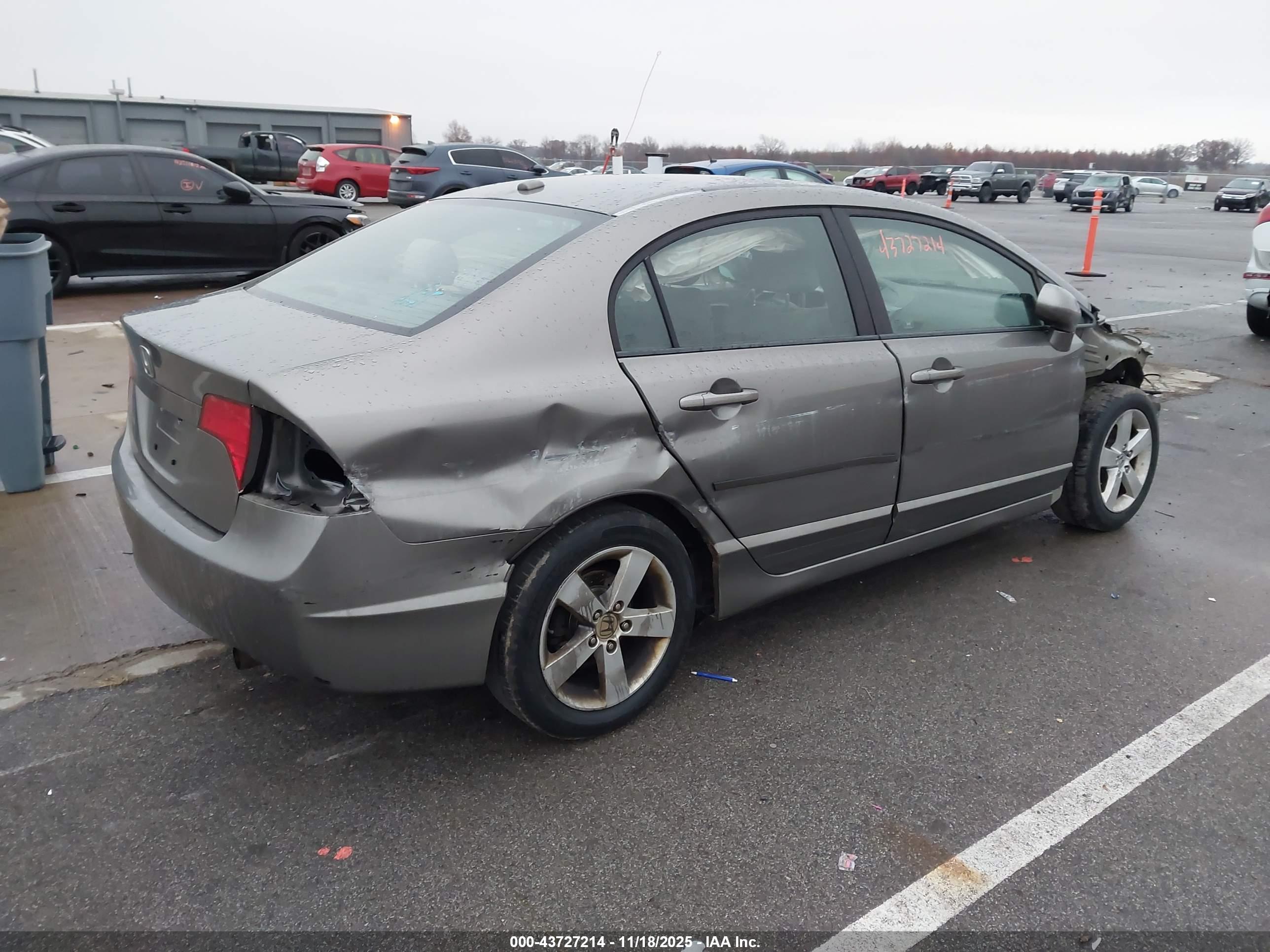 HONDA CIVIC image 4