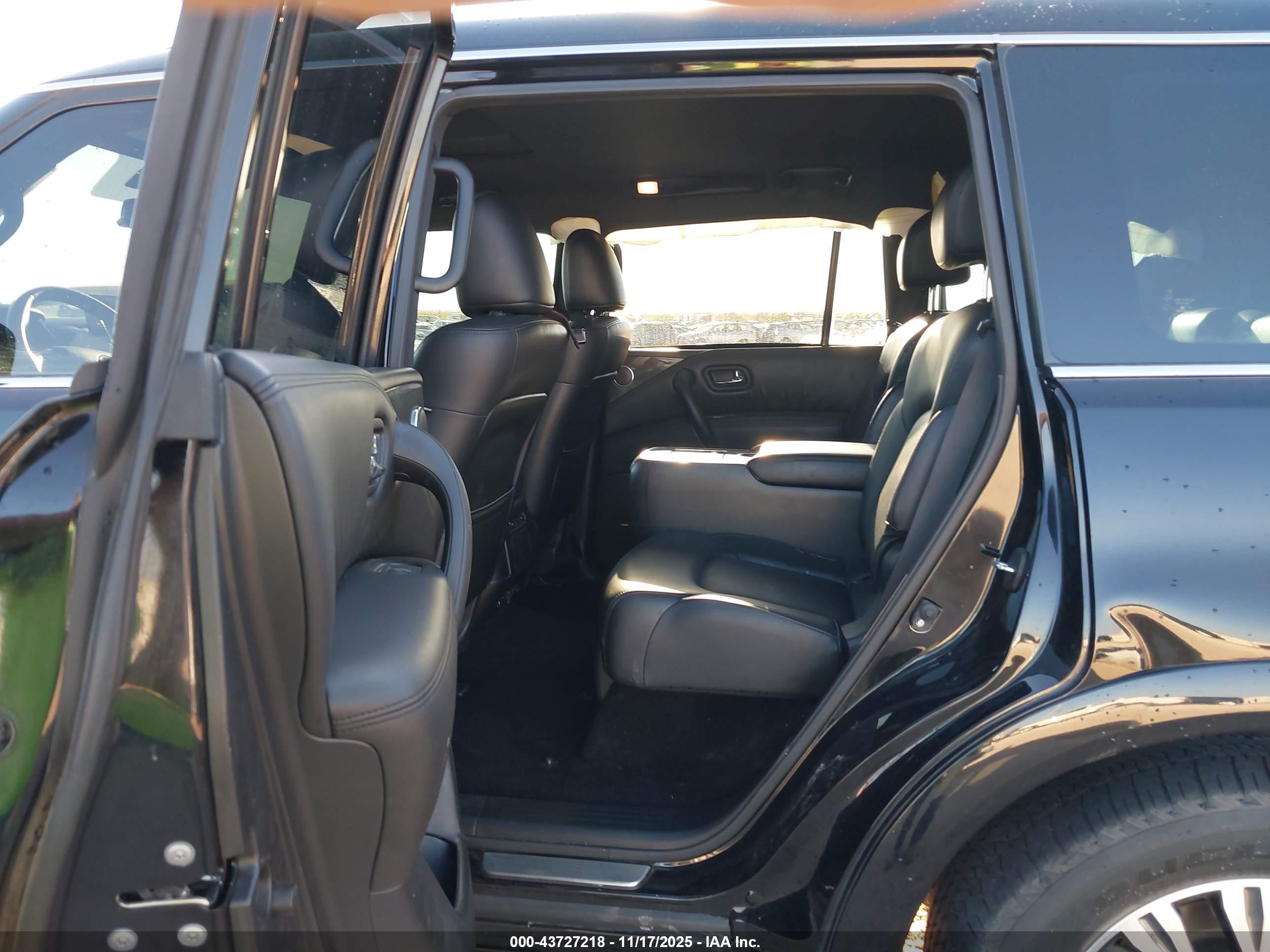 NISSAN ARMADA image 8