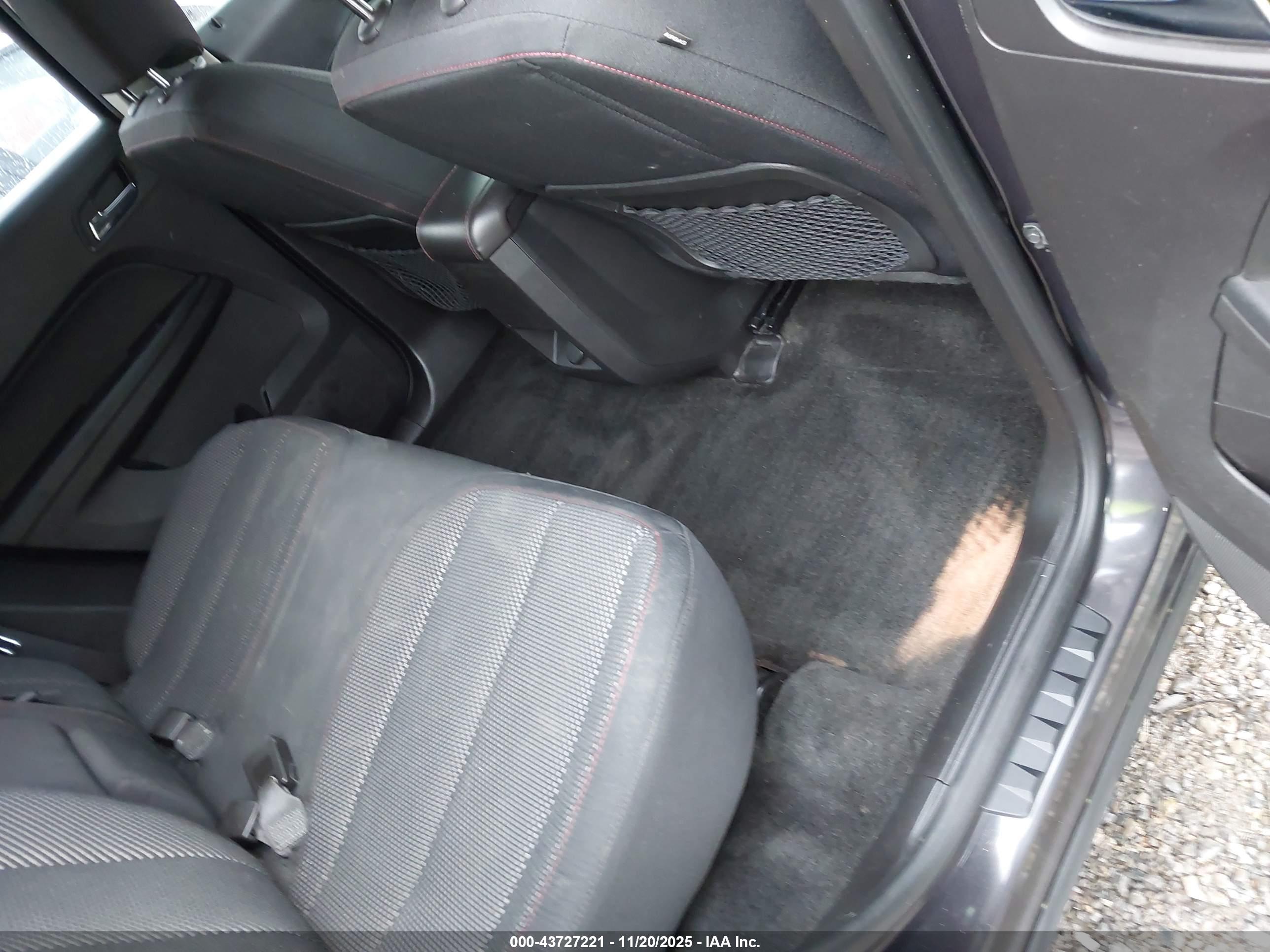 CHEVROLET EQUINOX image 8